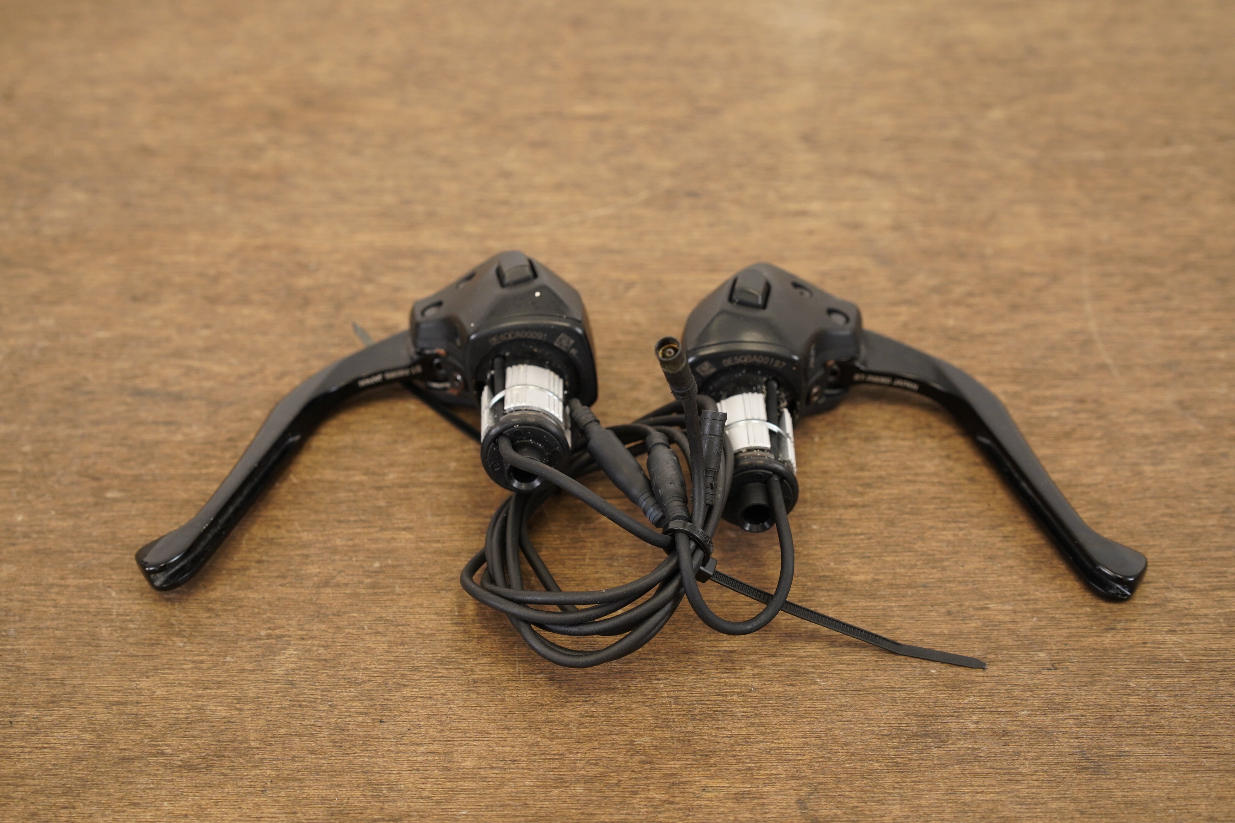 Shimano Ultegra R8050 R9150 Di2 11 Speed Electronic Rim Brake TT
