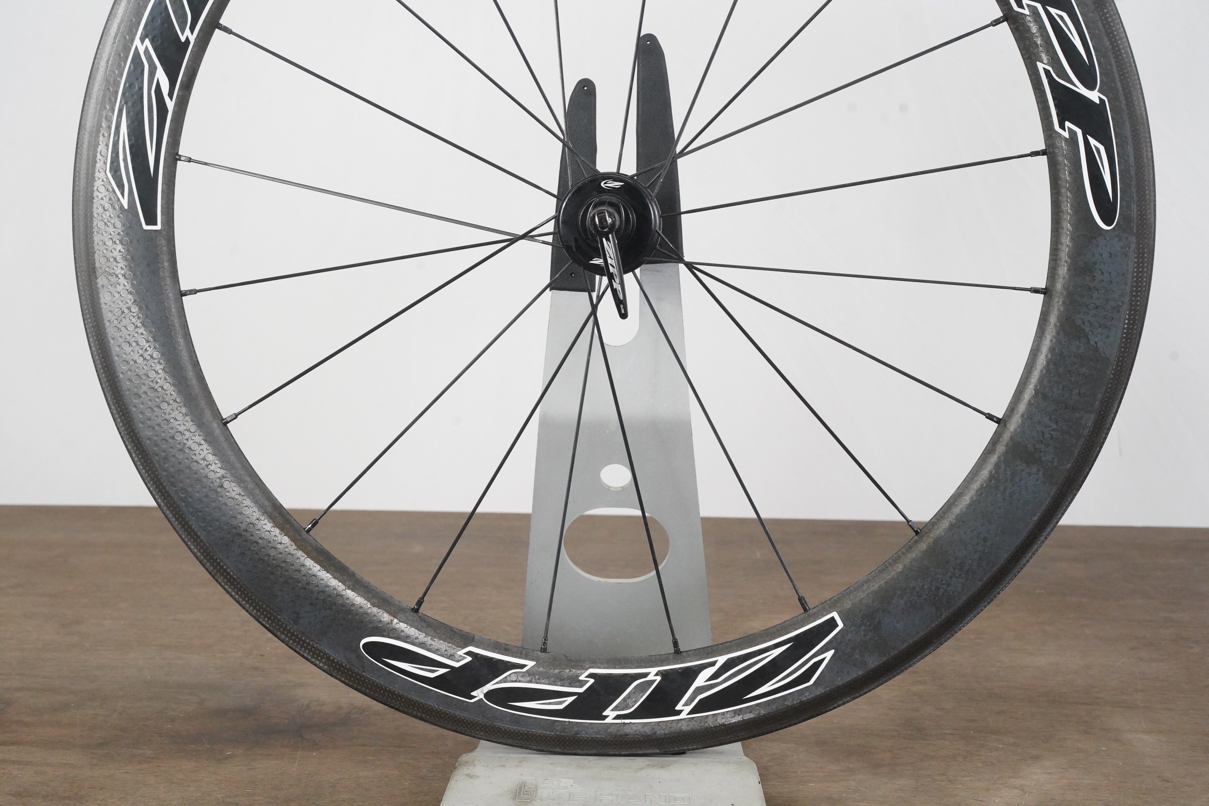即決価額！ZIPP 303 Firecrest 美品 Amazon.com: Zipp 303 Firecrest Carbon Rim - 700, Rim Brake