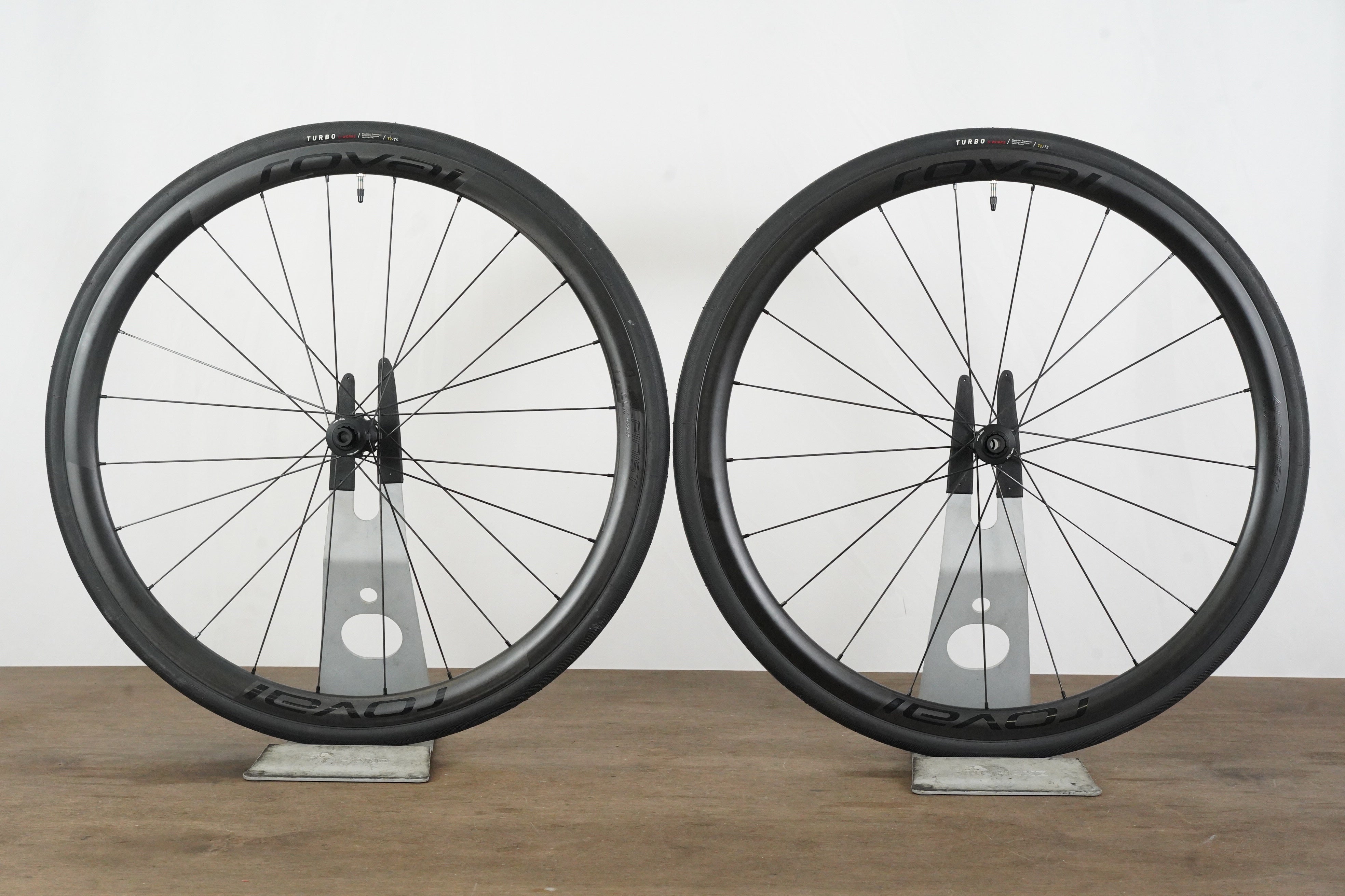 Roval Alpinist CLX II Carbon Tubeless Clincher Disc Wheelset SRAM XDR 12  Speed