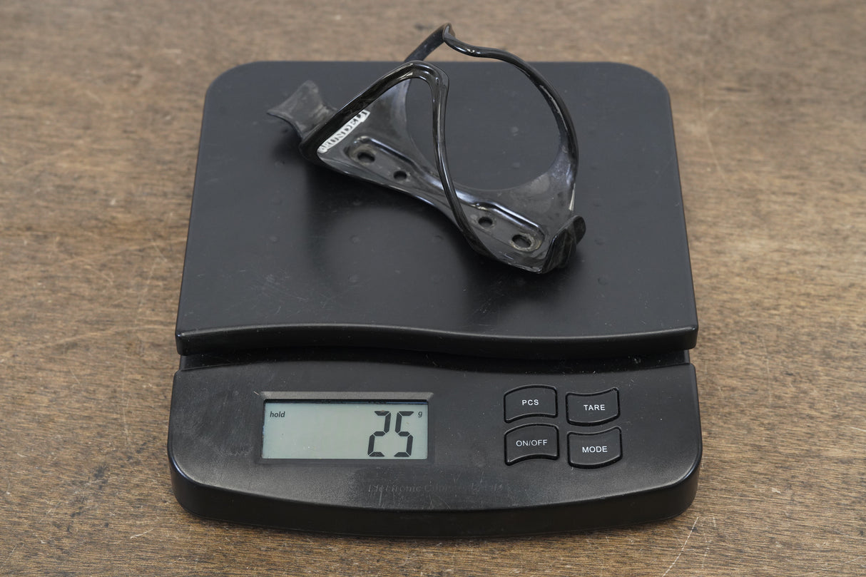 (1) Arundel Mandible Carbon Water Bottle Cage 25g
