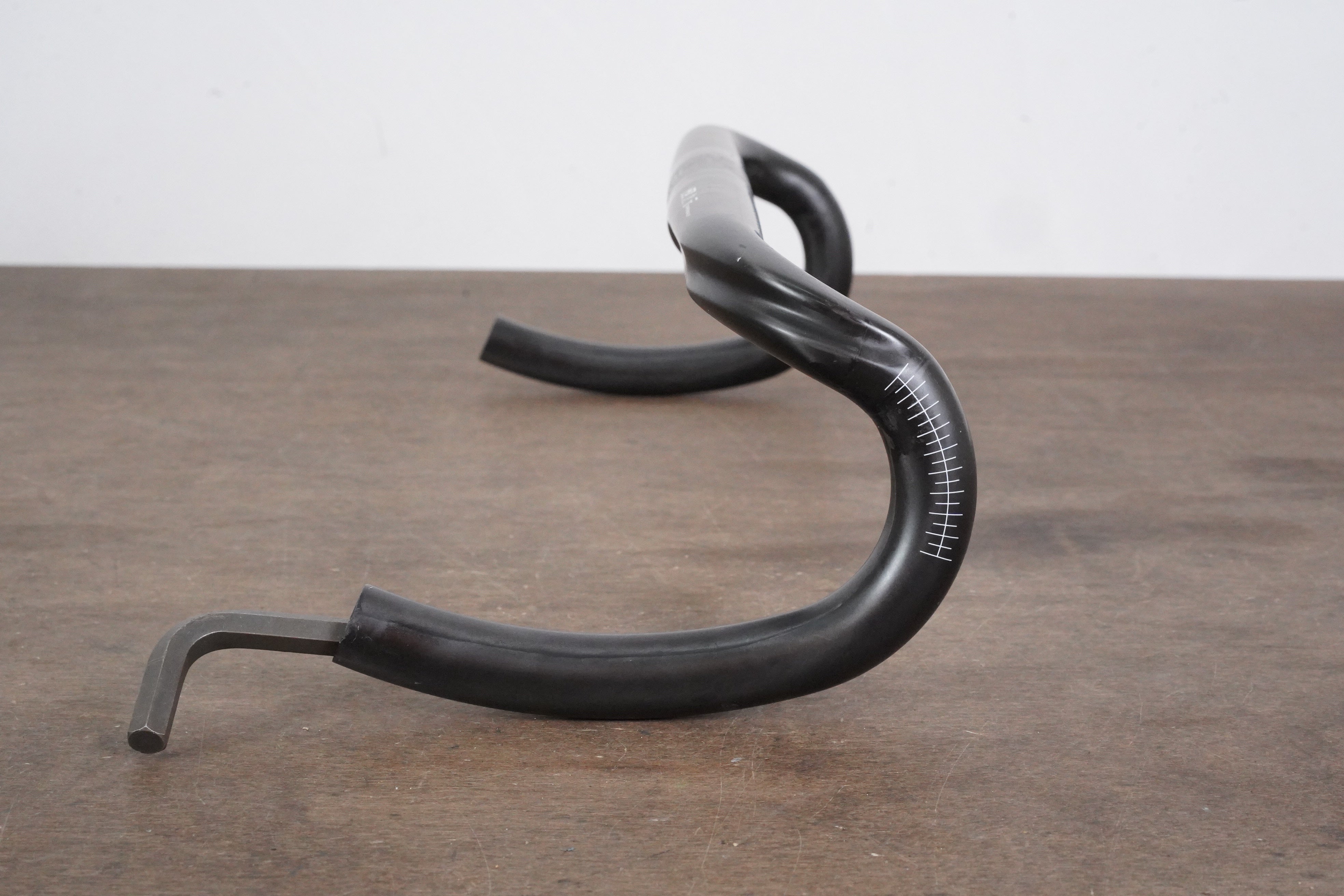 44cm Easton EC70 SL Carbon Compact Road Handlebar 31.8mm EC 70