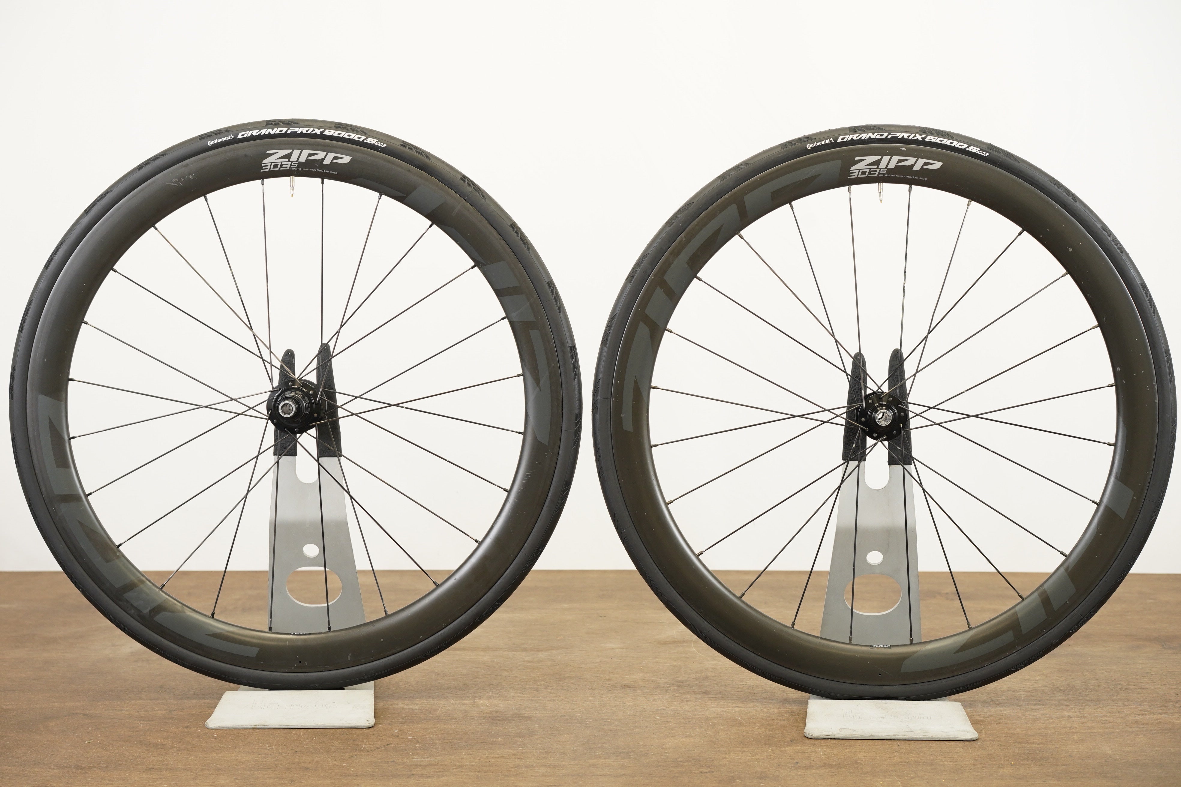 Zipp 303 S 76/176 Carbon Tubeless Clincher Disc Wheelset SRAM XDR