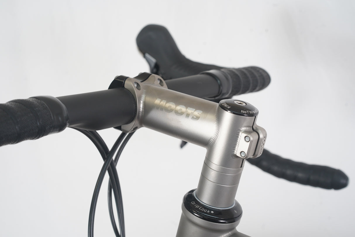 NEW 54cm Moots Routt 45 Shimano GRX RX810 11 Speed Disc Titanium Gravel Bike