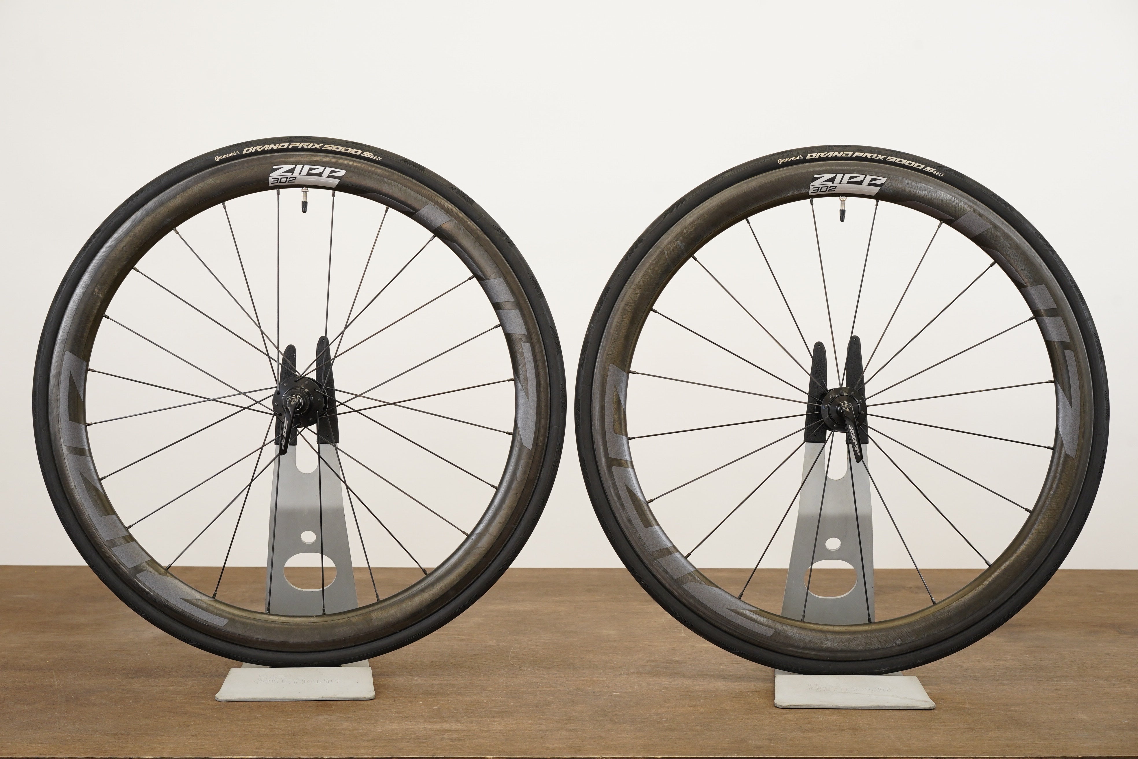 ZIPP 「ジップ」 302 SHIMANO11速 ホイールセット Zipp 302 Carbon Clincher Rim Brake Wheelset Shimano/SRAM 11 Speed