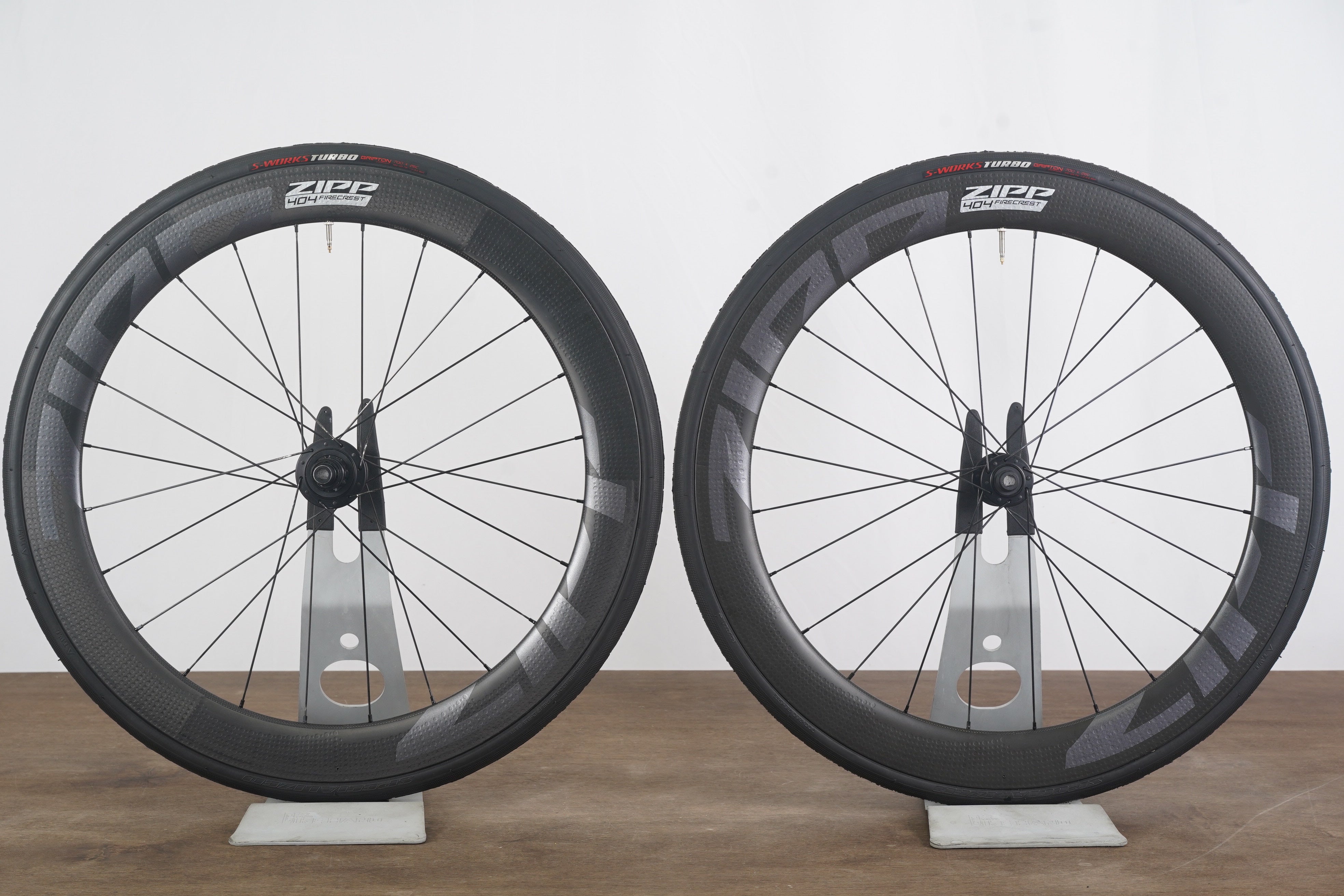 Zipp 404 Firecrest ZR1 Carbon Tubeless Disc Brake Wheelset SRAM