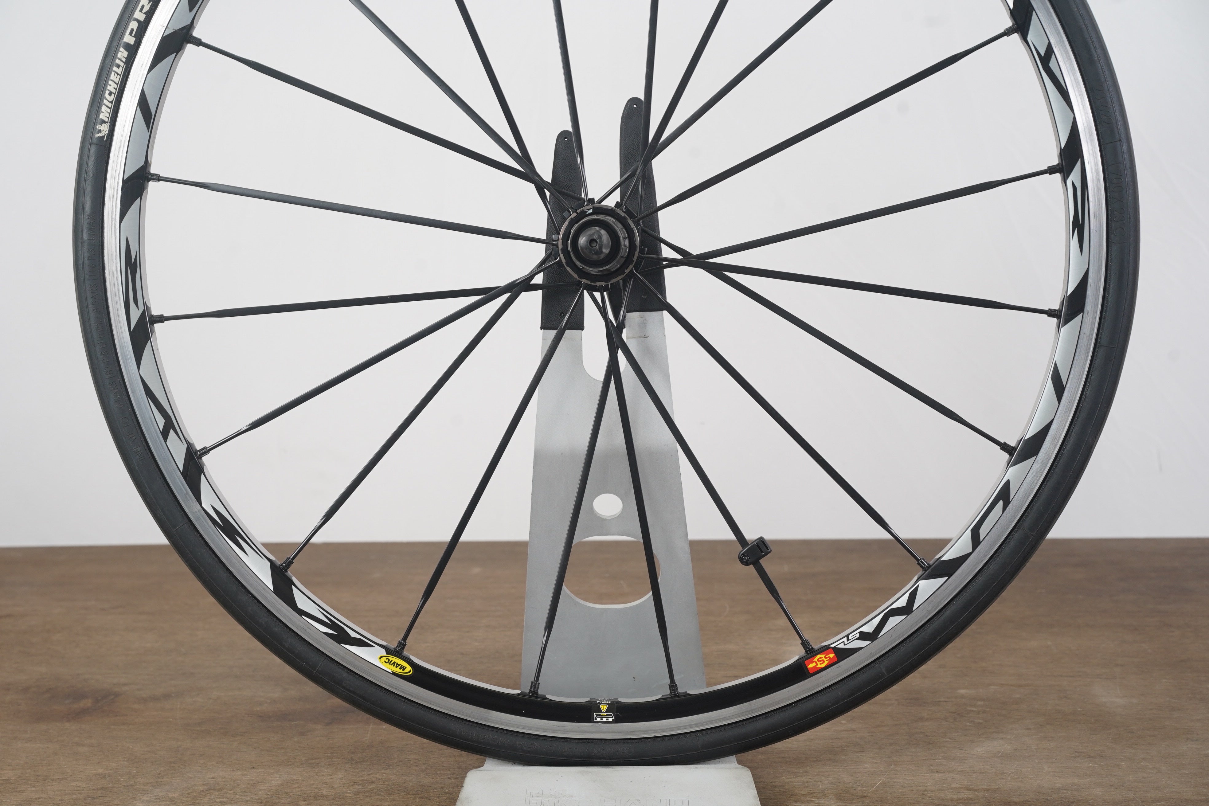 【値下】MAVIC KSYRIUM SL SSC 700Cアルミクリンチャー 値下】MAVIC KSYRIUM SL SSC 700Cアルミクリンチャー