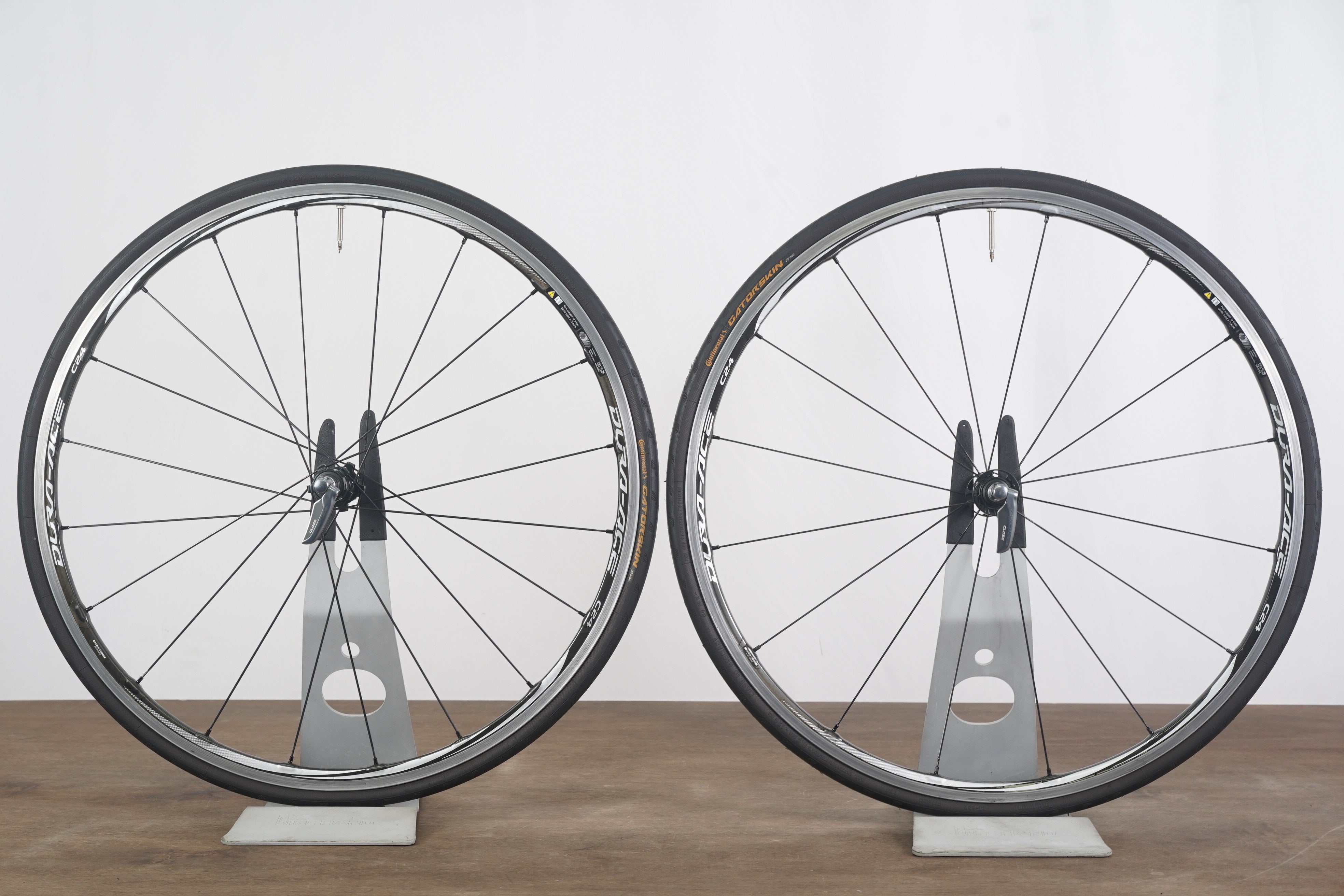 Shimano Dura-Ace WH-9000 C24 Carbon Clincher Rim Brake Wheelset 11