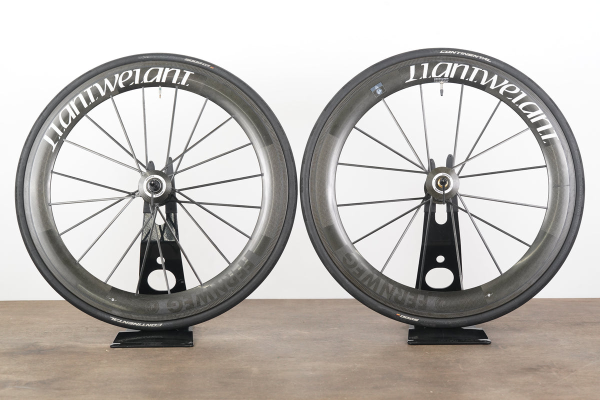 Lightweight Fernweg Carbon Clincher Rim Brake Wheelset Shimano/SRAM 11 Speed