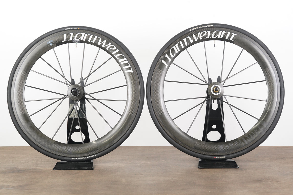 Lightweight Fernweg Carbon Clincher Rim Brake Wheelset Shimano/SRAM 11 Speed