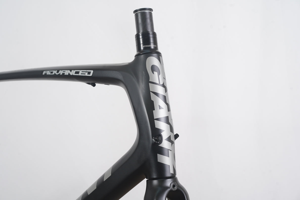 L (Large) Giant Defy Advanced Carbon Rim Brake Road Frameset