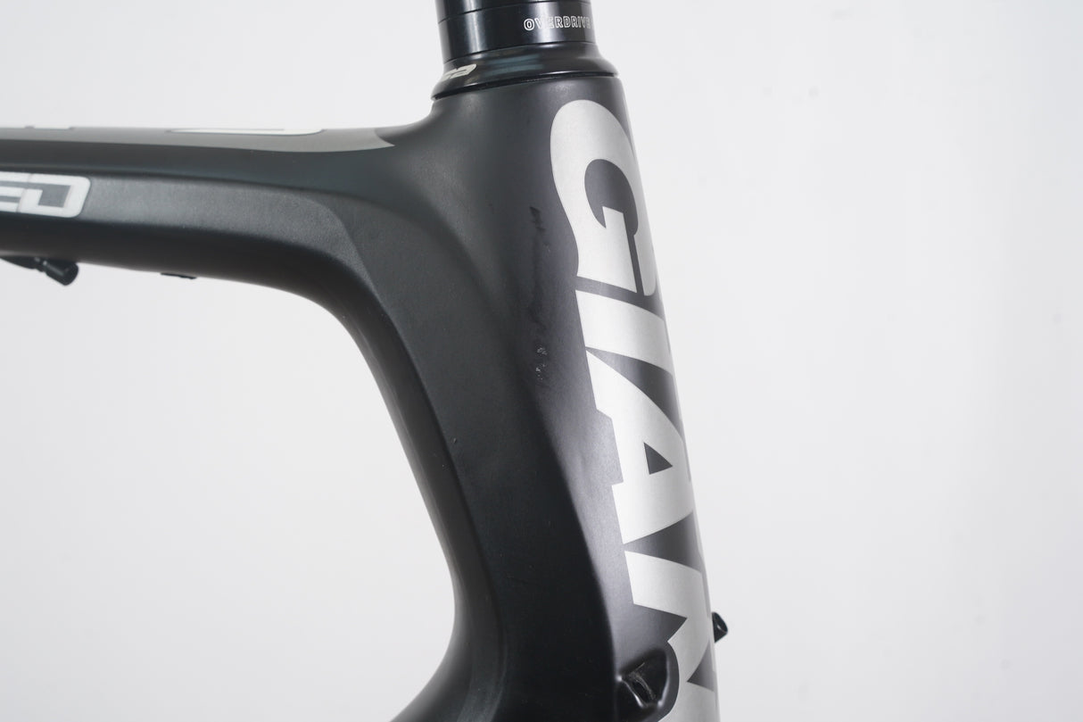 L (Large) Giant Defy Advanced Carbon Rim Brake Road Frameset