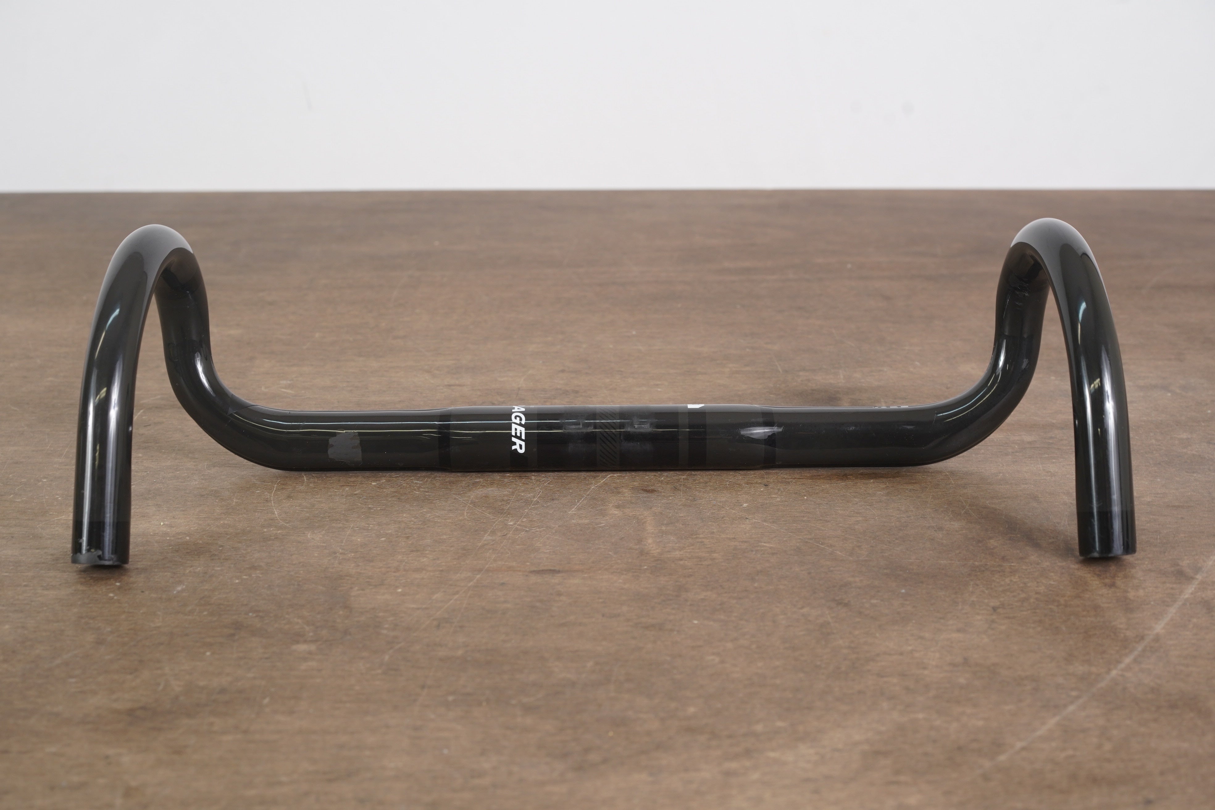 ボントレガー　PRO ISO CORE VR-CF 40cm Bontrager Pro IsoCore VR-CF Road Handlebar（プロ Isoコア VR