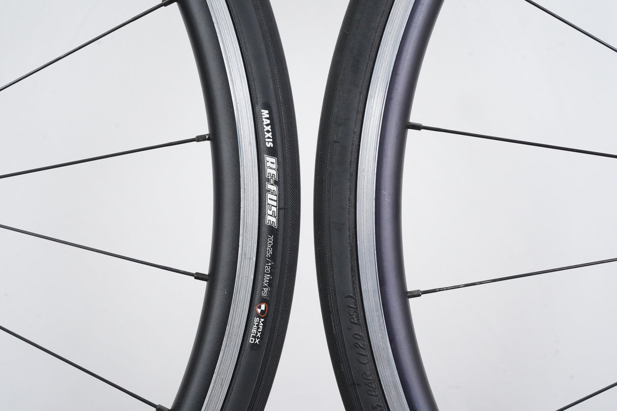 Velocity Quill Chris King R45 Alloy Clincher Rim Wheelset Shimano/SRAM 11 Speed