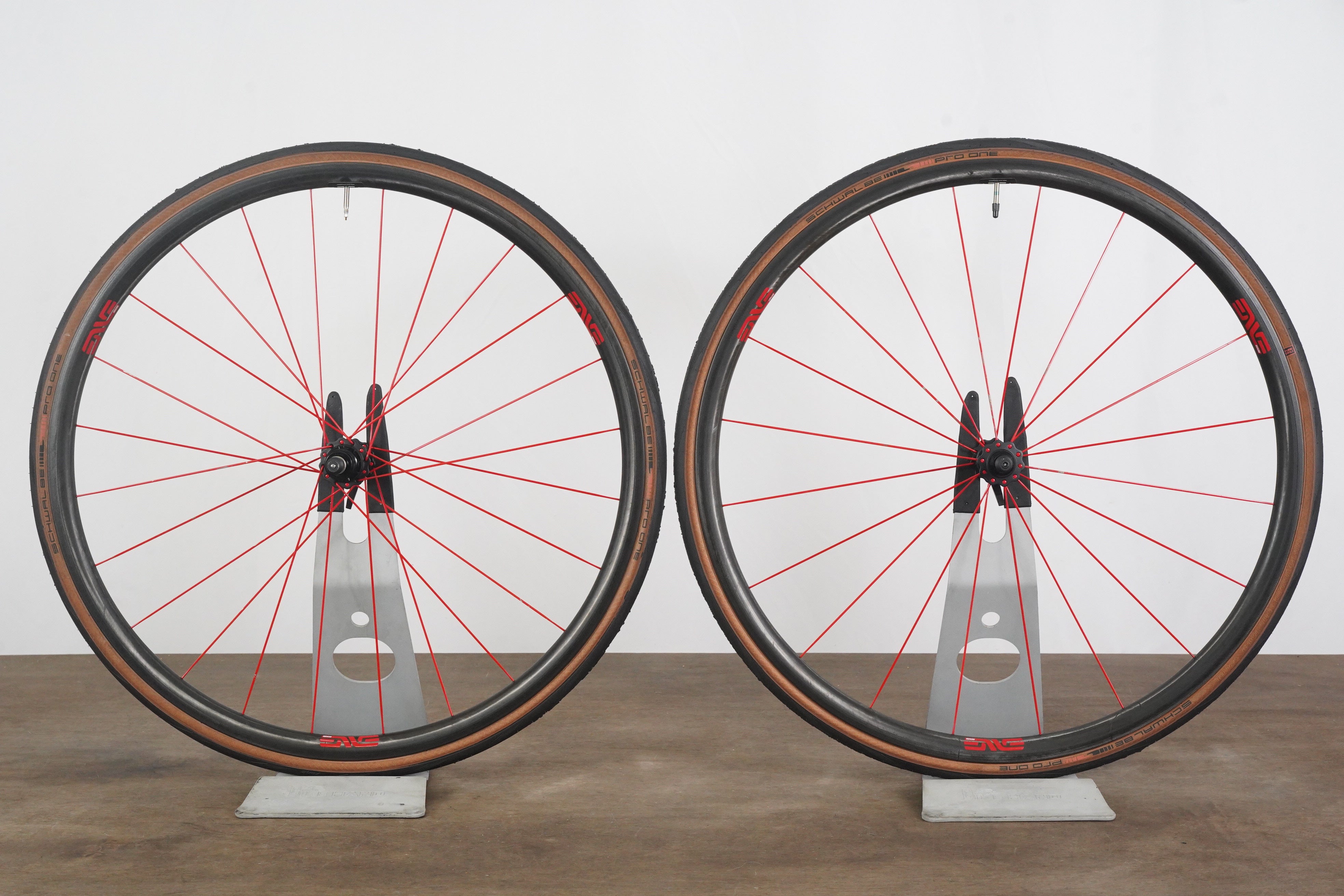 ENVE SES 2.2 Gen 2 Carbon Tubeless Clincher Rim Brake Wheelset XDR