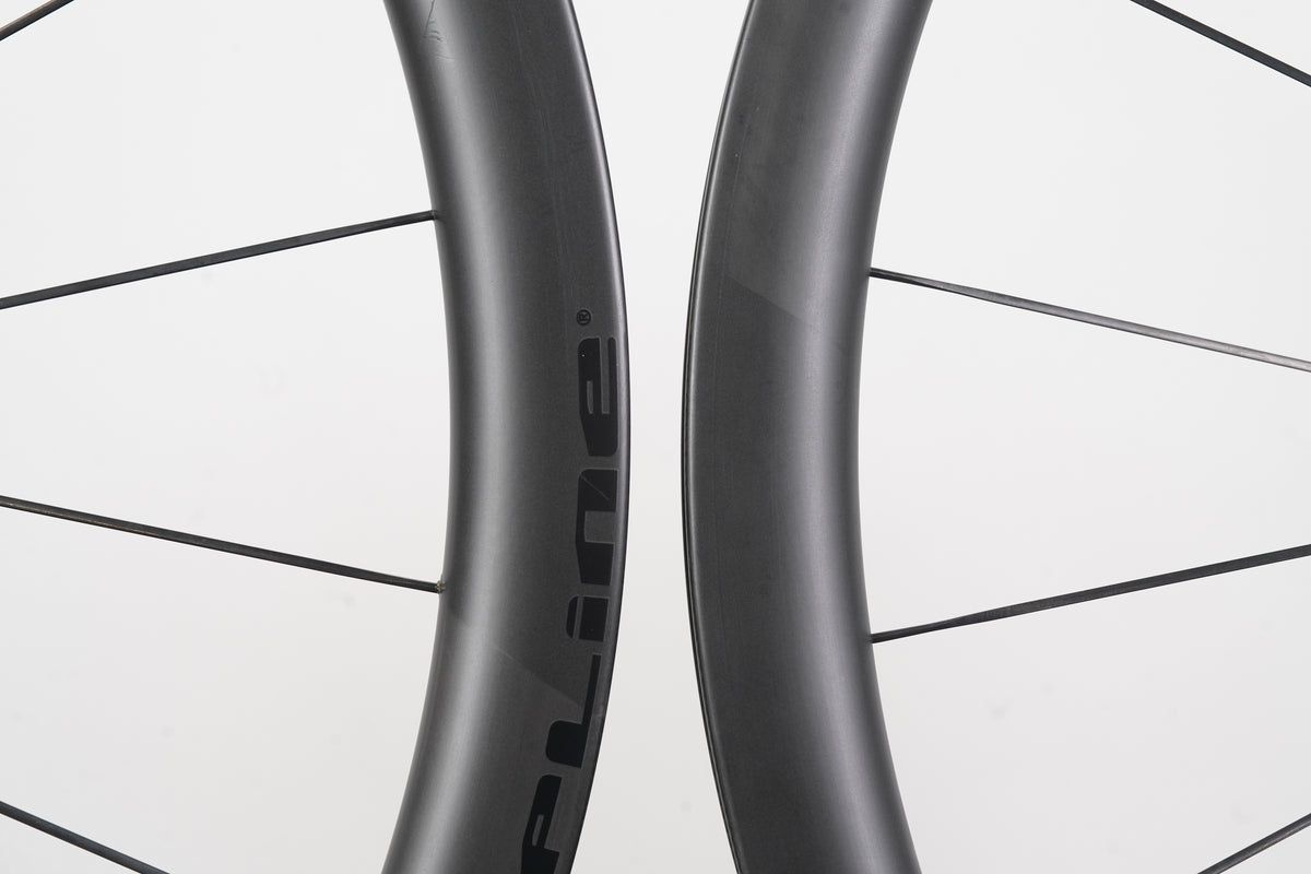 DT Swiss PRC 1450 Spline 35 Carbon Tubeless Disc Brake Wheelset XDR 12 Speed