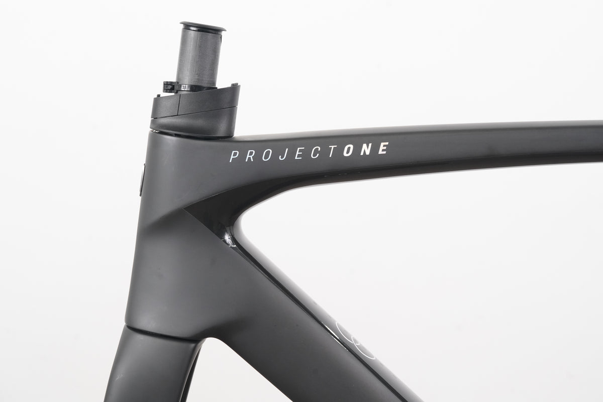 NEW TAKE-OFF M/L Trek Madone SLR Gen 8 Project One Carbon Aero Disc Frameset