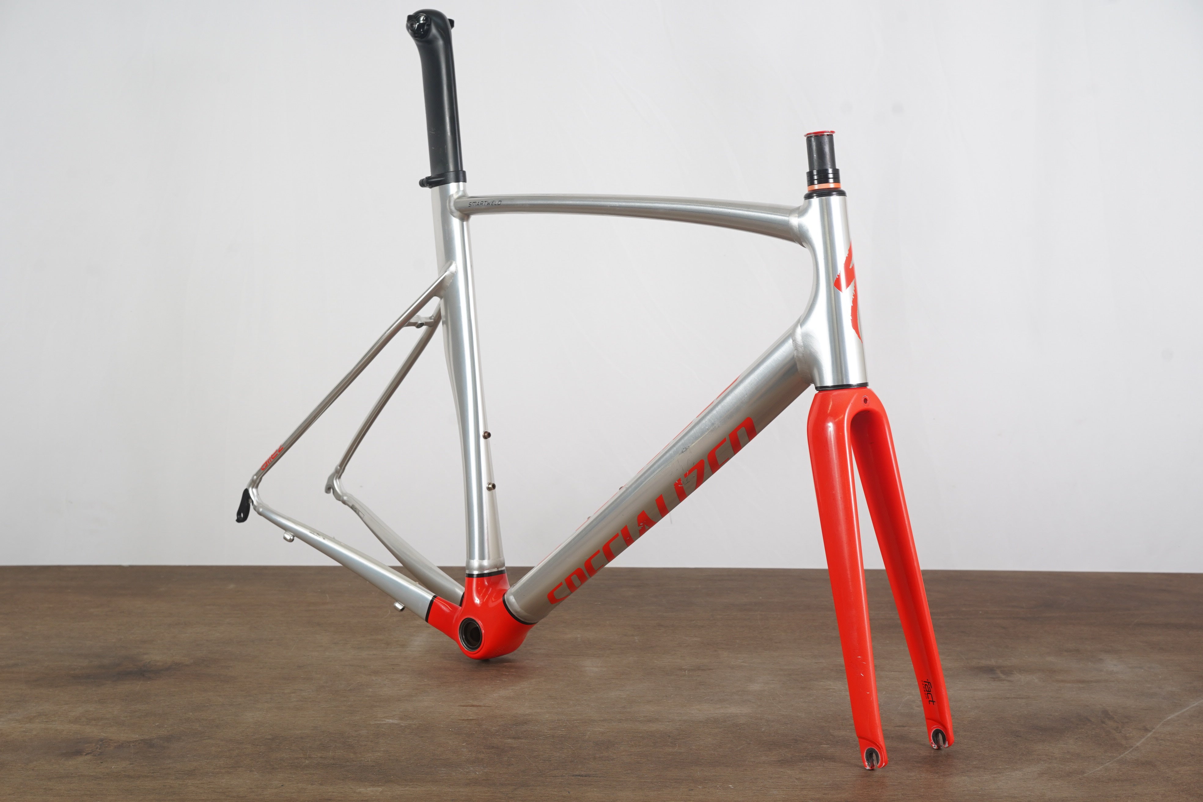 スペシャライズド アレースプリント LTD  フレームセット スペシャライズドの新型Allez Sprintに乗る。その軽快感に驚かされる