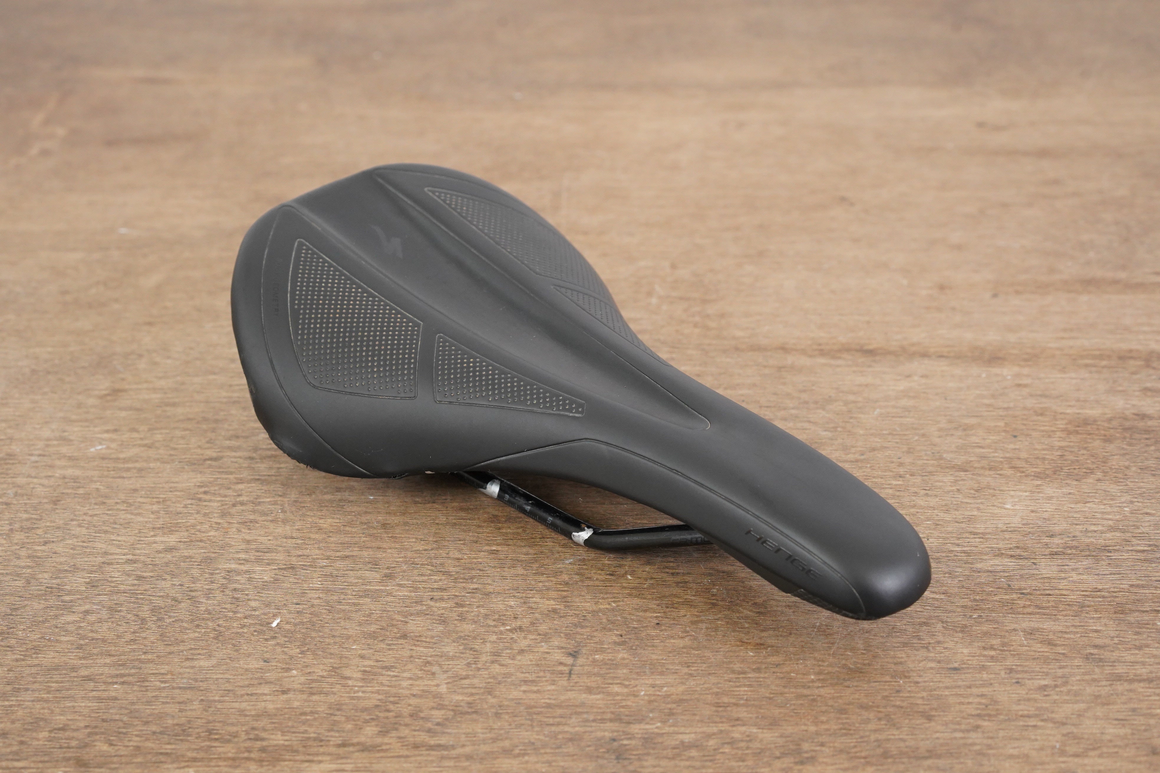 Specialized henge comp saddle sale