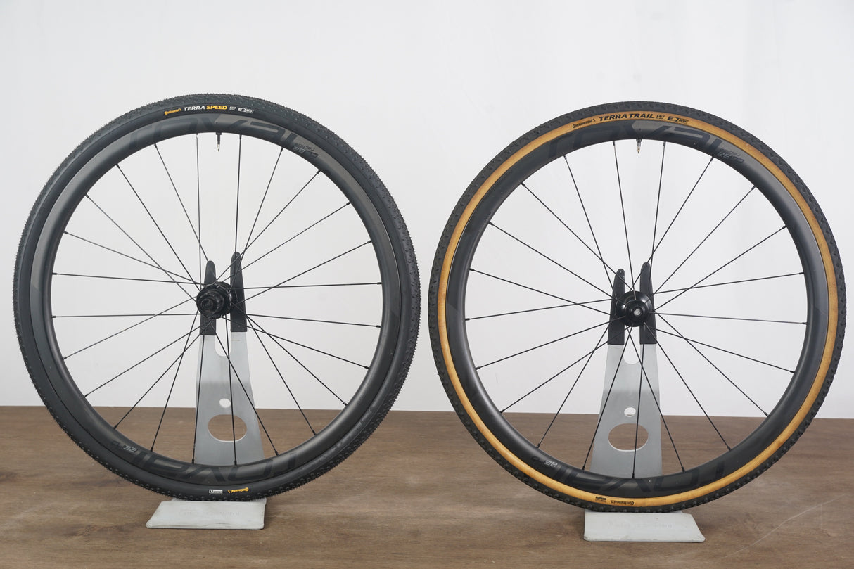 Roval CLX 32 Carbon Tubeless Clincher Disc Brake Wheelset Shimano/SRAM 11 Speed