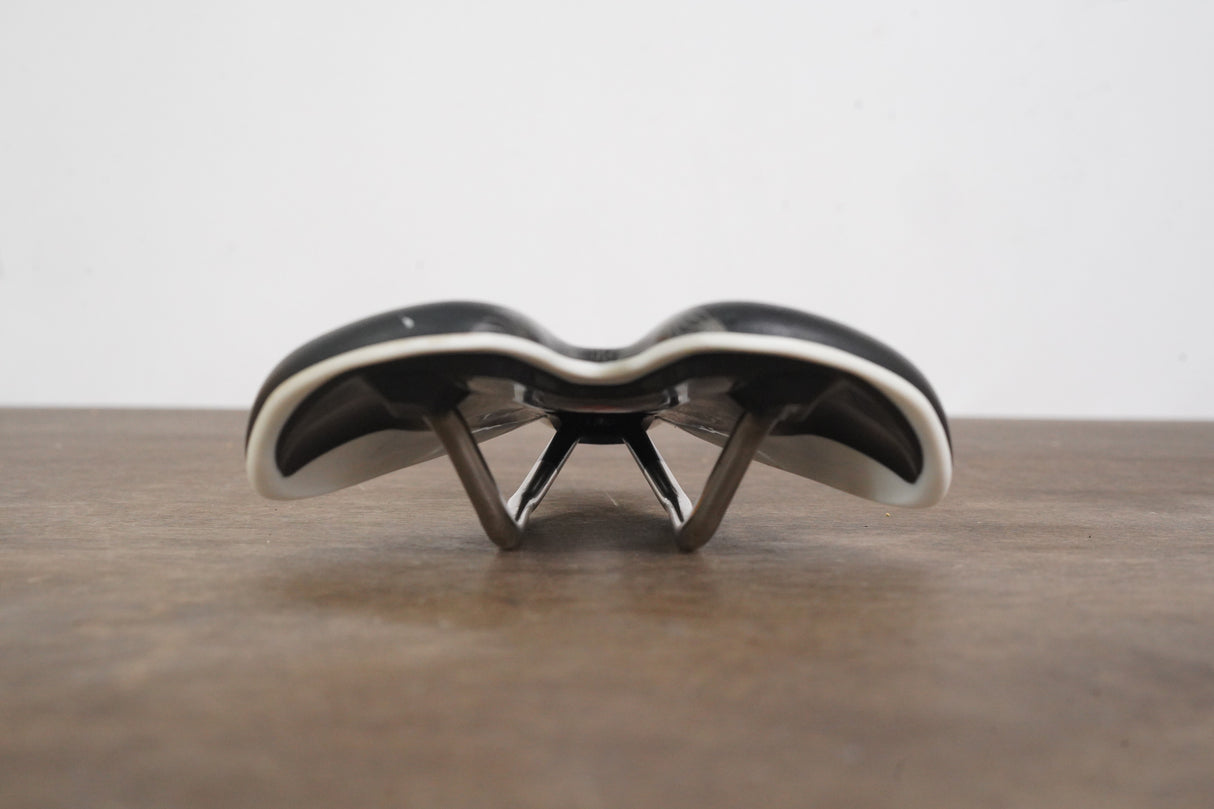 155mm Specialized Ruby Gel Expert Titanium Rail Road Saddle 236g