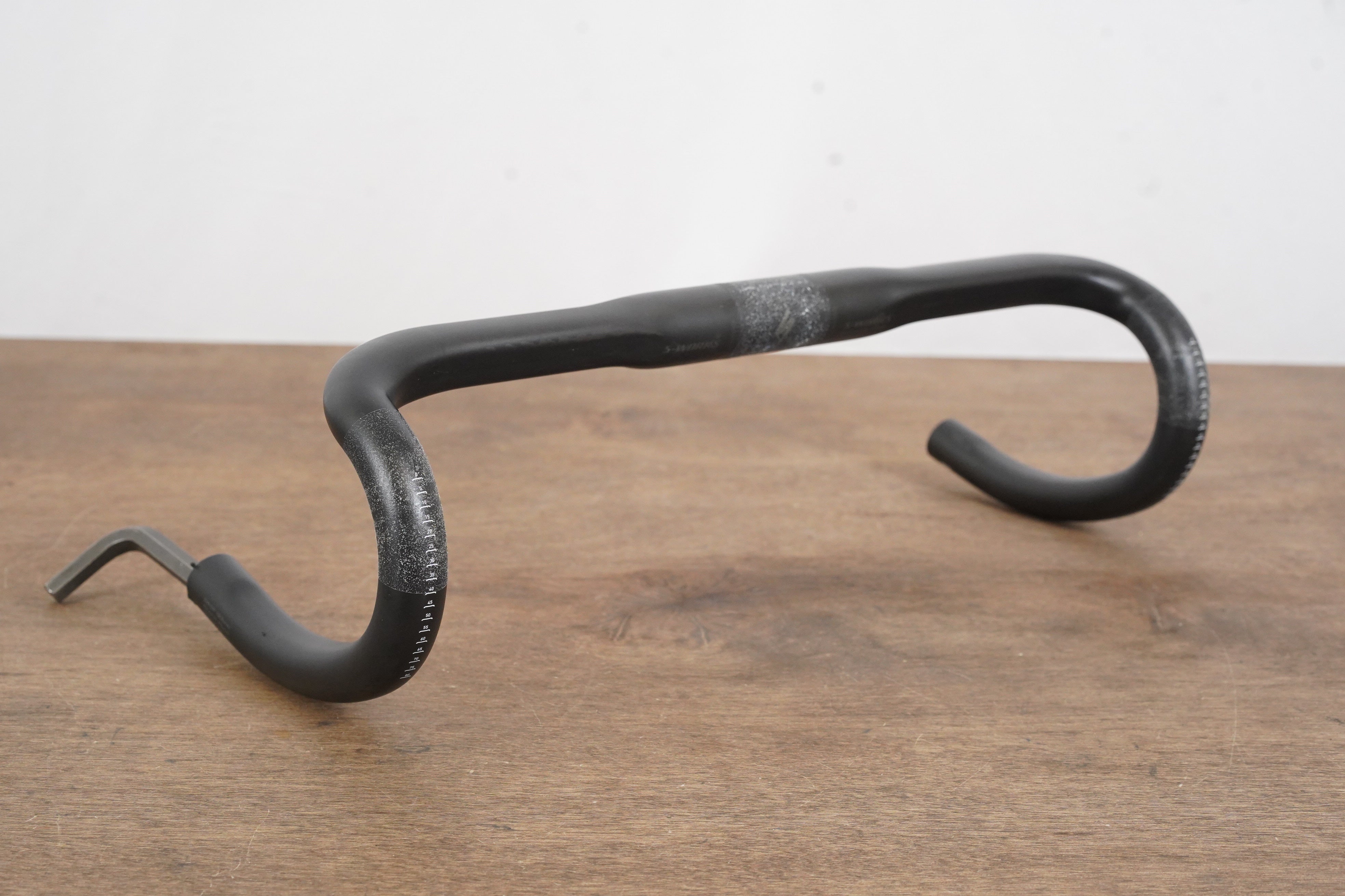 S-WORKS SHALLOW BEND ハンドル Specialized S-Works Shallow Bend Carbon Handlebar - Women's