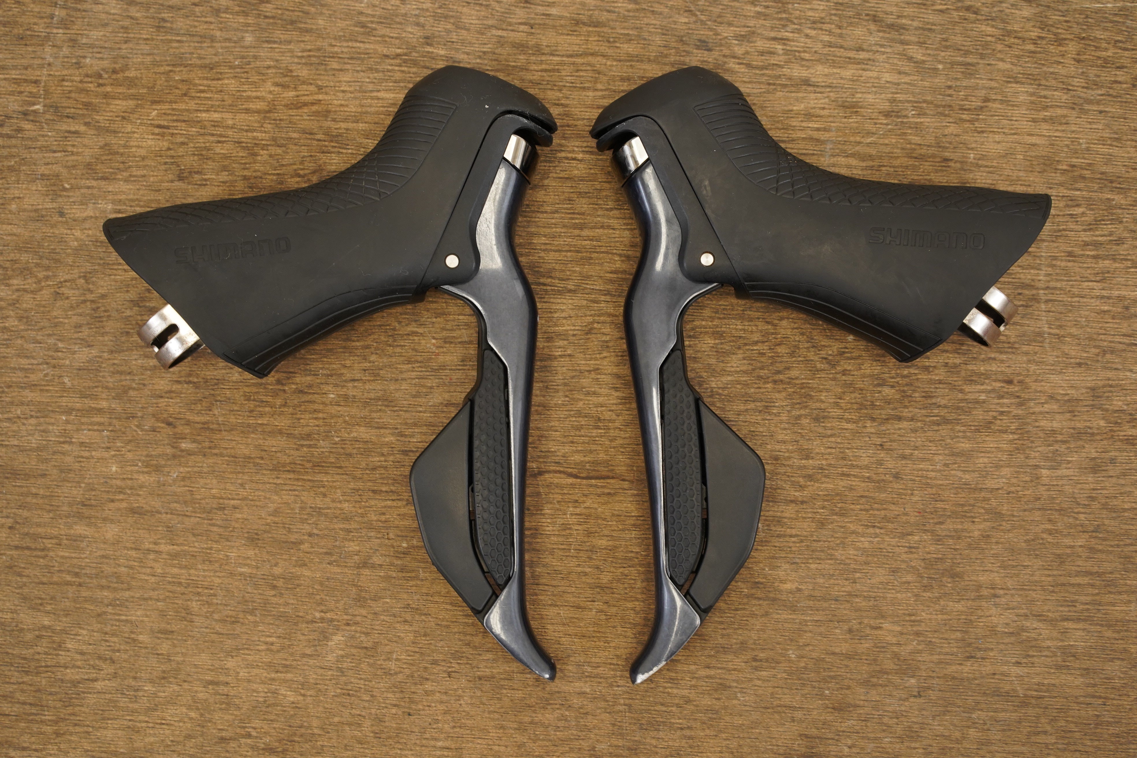 ST-R8050 11s アルテグラ　di2 Shimano Ultegra Di2 ST-R8050 Shifters | Jenson USA