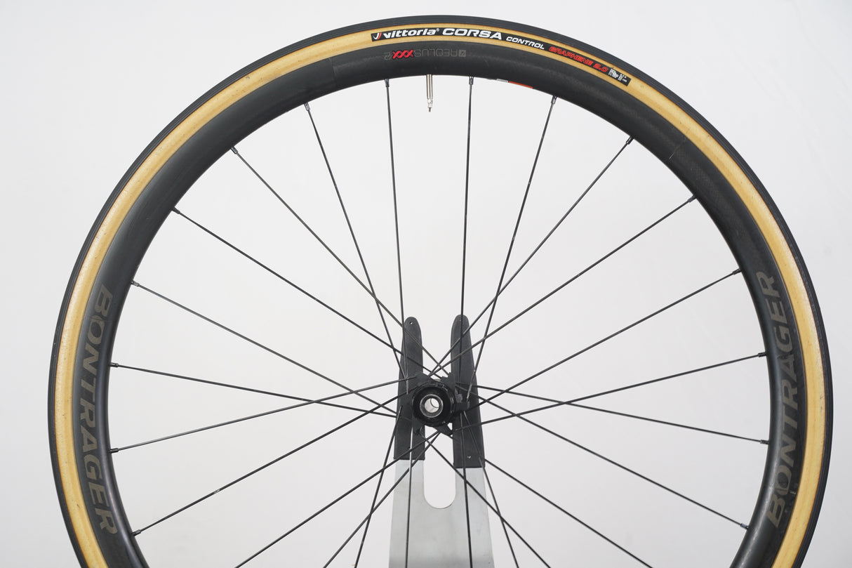 Bontrager Aeolus XXX 2 TLR Carbon Clincher Disc Brake Wheelset 11 Speed