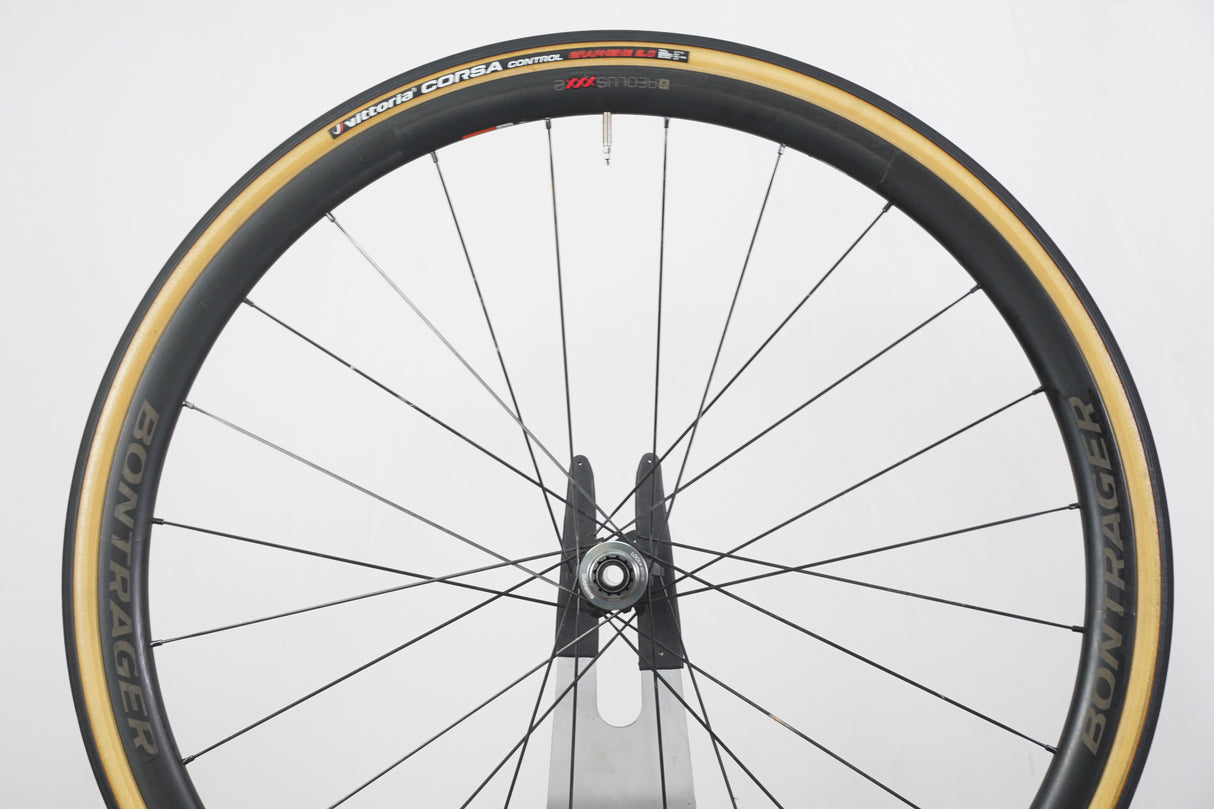 Bontrager Aeolus XXX 2 TLR Carbon Clincher Disc Brake Wheelset 11 Speed