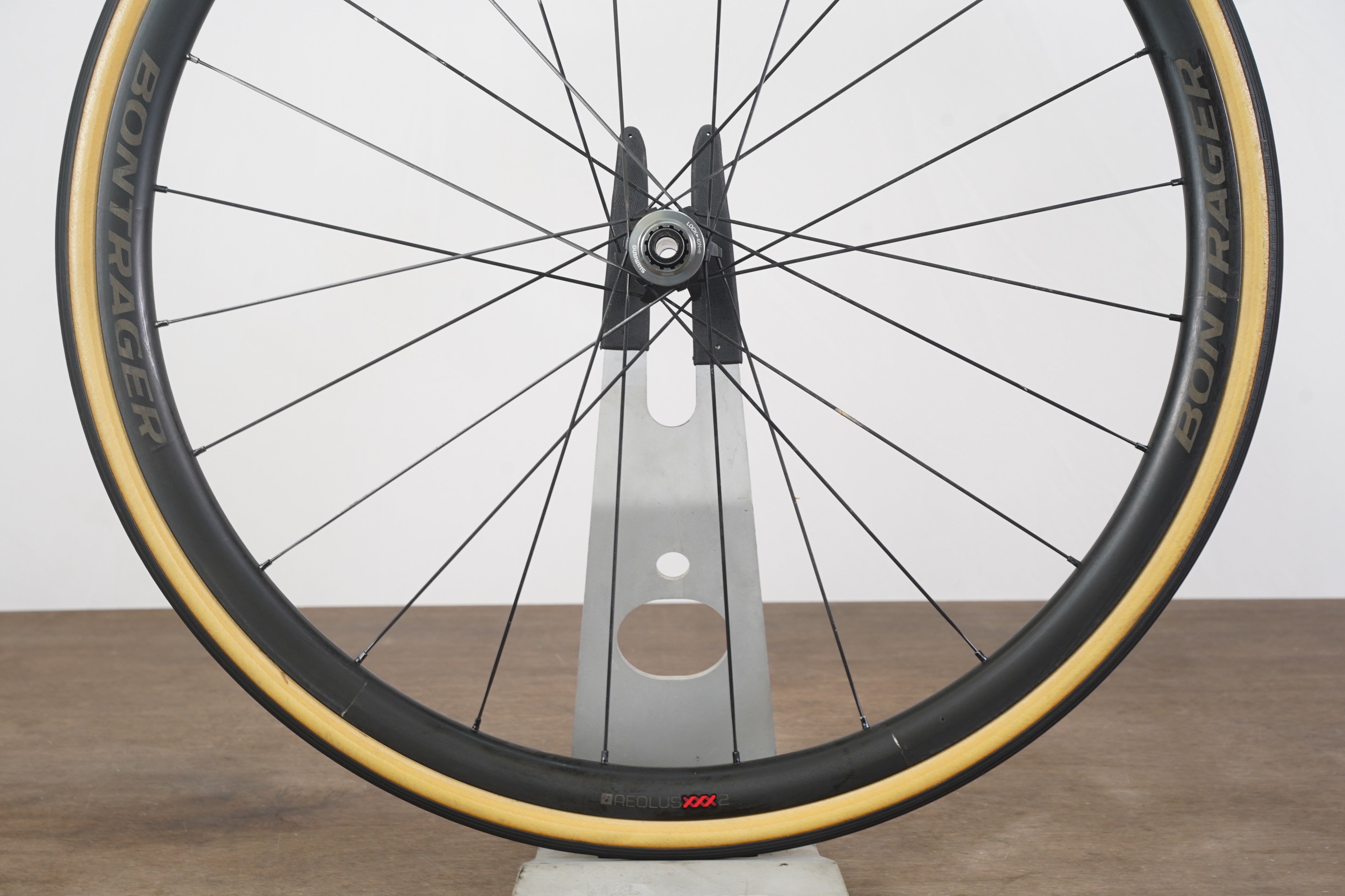 BONTRAGER aeolus xxx2 カーボンホイール リムブレーキ BONTRAGER aeolus xxx2 カーボンホイール リムブレーキ ボントレガー