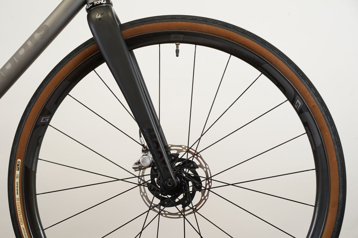56cm Moots Vamoots RSL SRAM Red AXS HRD ENVE G23 Titanium Disc Road Bike