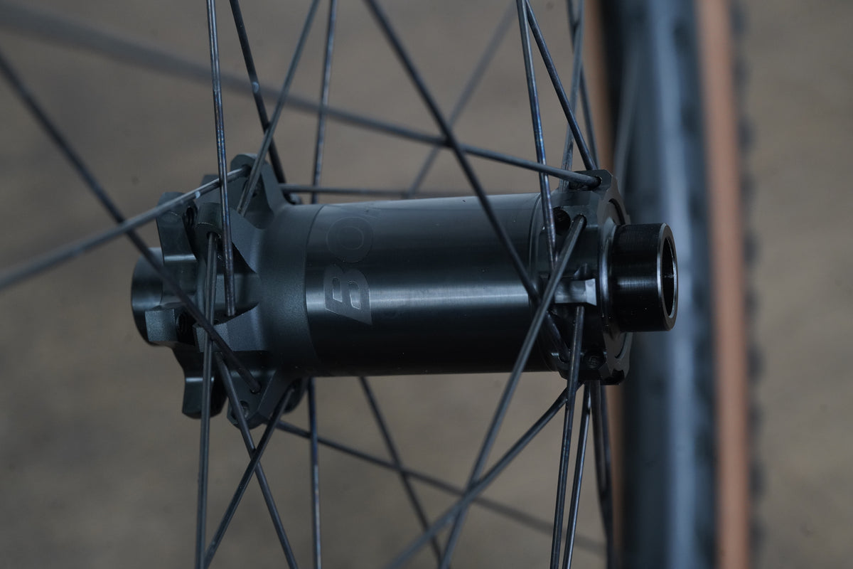 Bontrager Line Pro 30 Carbon Tubeless Disc Brake MTB Wheelset XDR 12 Speed