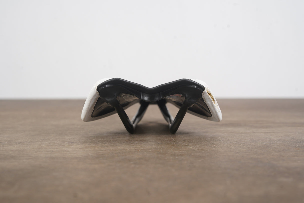 138mm Bontrager Paradigm RXL Carbon Rail Road Saddle 170g