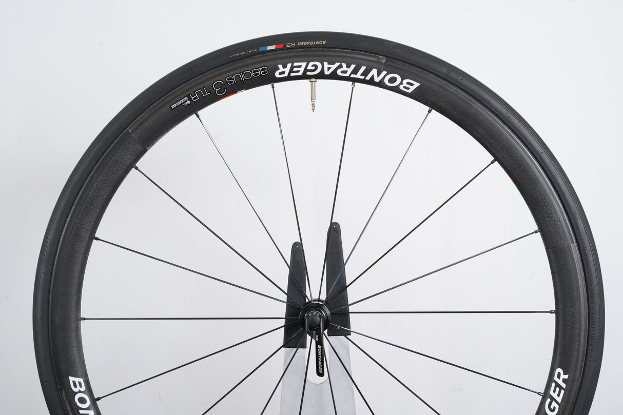 Bontrager Aeolus 3 TLR Carbon Clincher Rim Brake Wheelset Shimano/SRAM 11 Speed