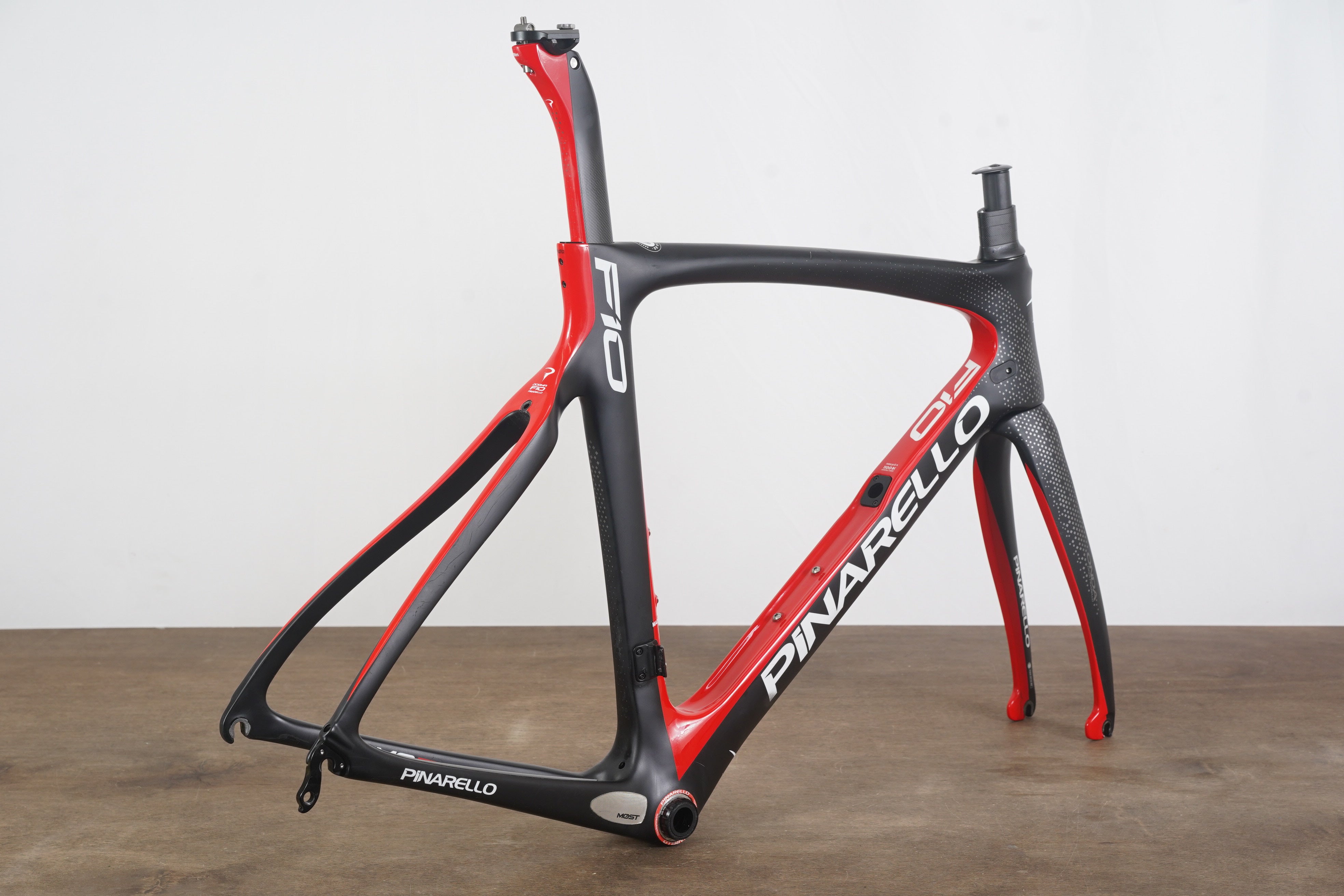 55cm Pinarello Dogma F10 Carbon Rim Brake Frameset – Elevate Cycling