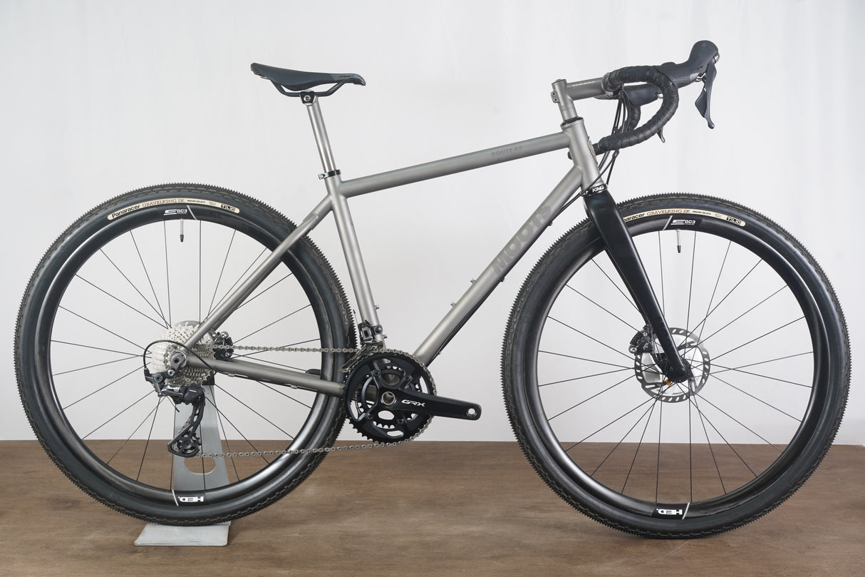 NEW 52cm Moots Routt 45 Shimano GRX RX810 11 Speed Disc Titanium Gravel Bike