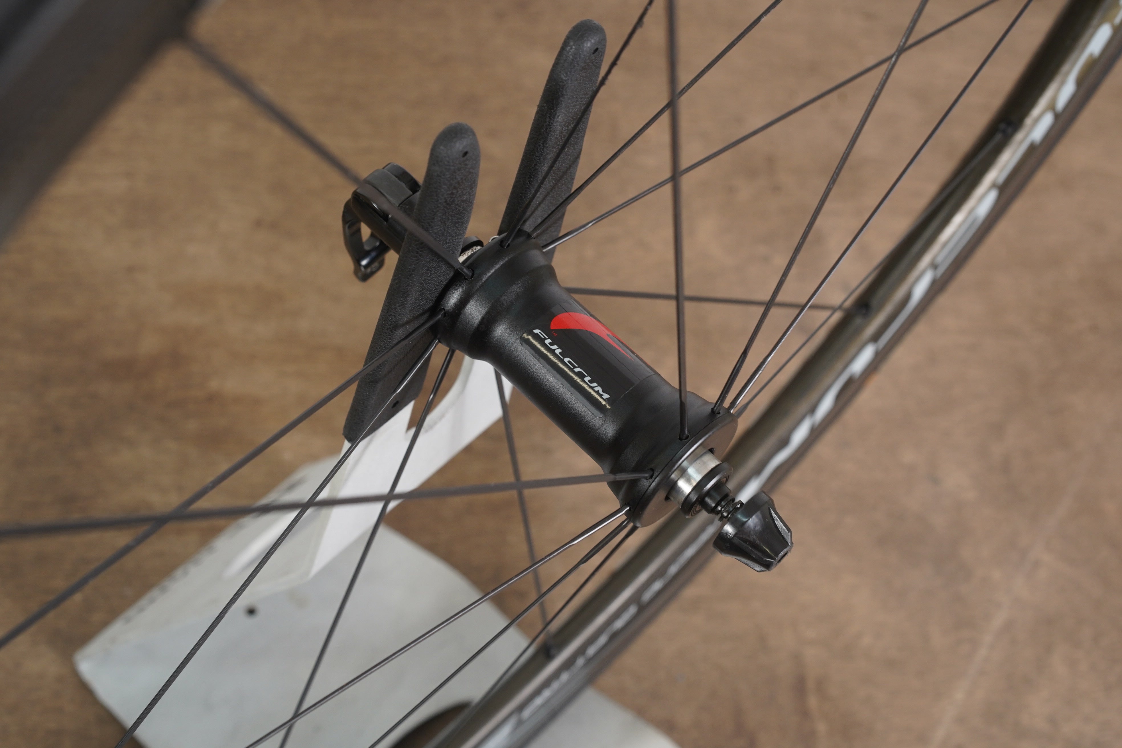 パーツ FULCRUM RACING QUATTRO CARBON WRD18816_PH3_6_1200x800.jpg?v=