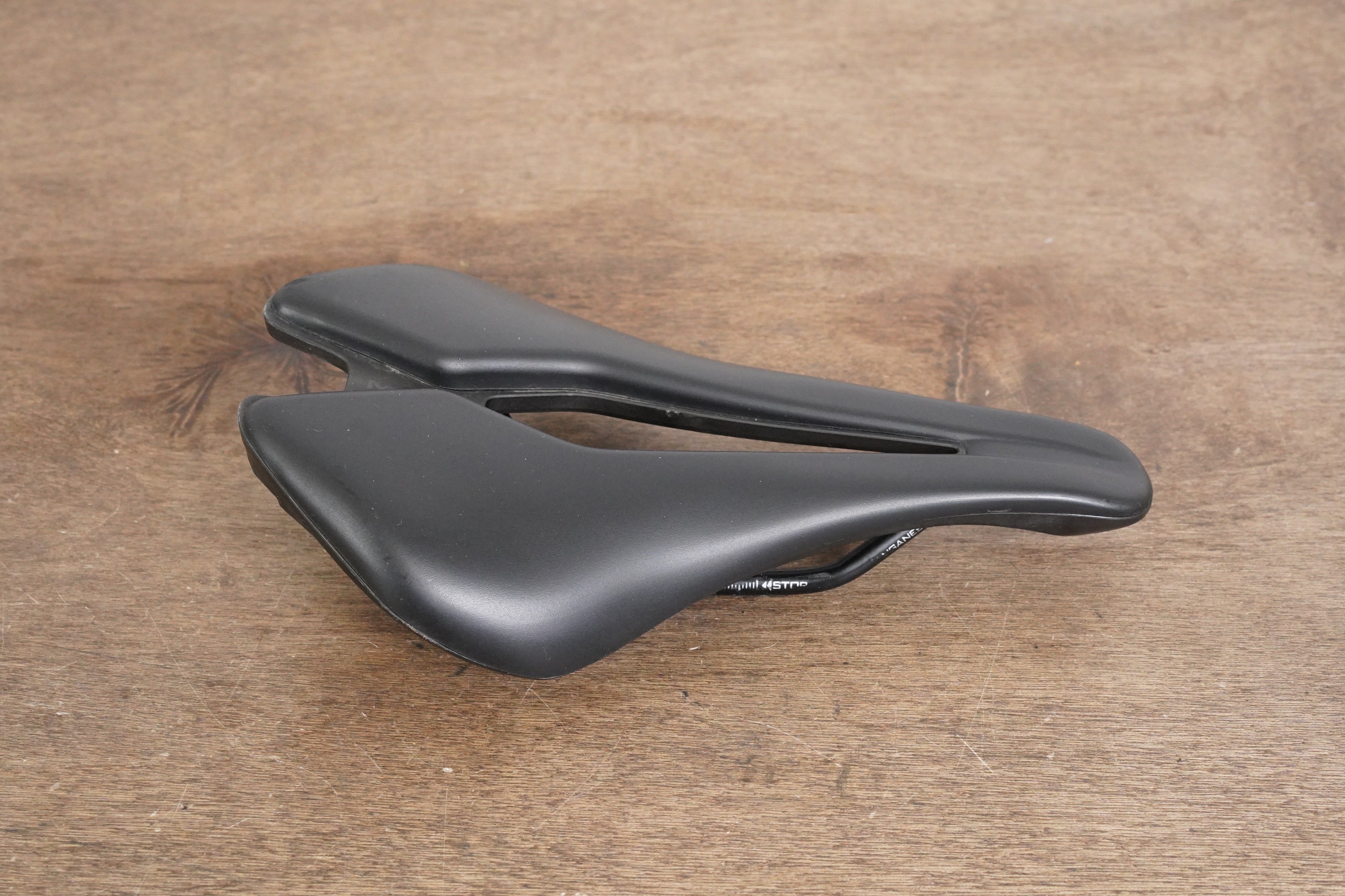 135mm Pinarello Lynx Aircross Manganese Rail Road Saddle