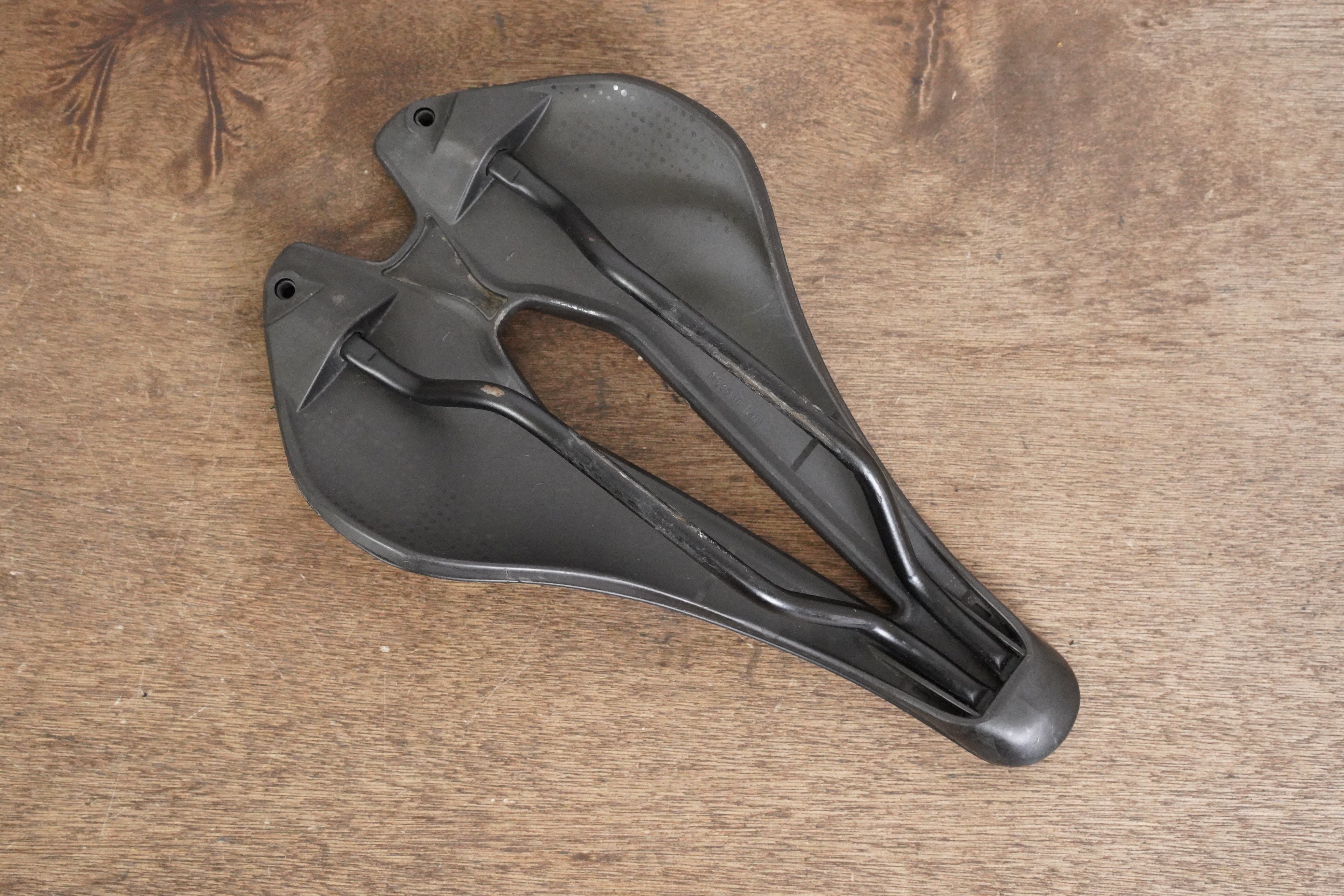 LYNX AIRCROSS ULTRA MANGANESE RAIL SADDLE｜ ピナレロ