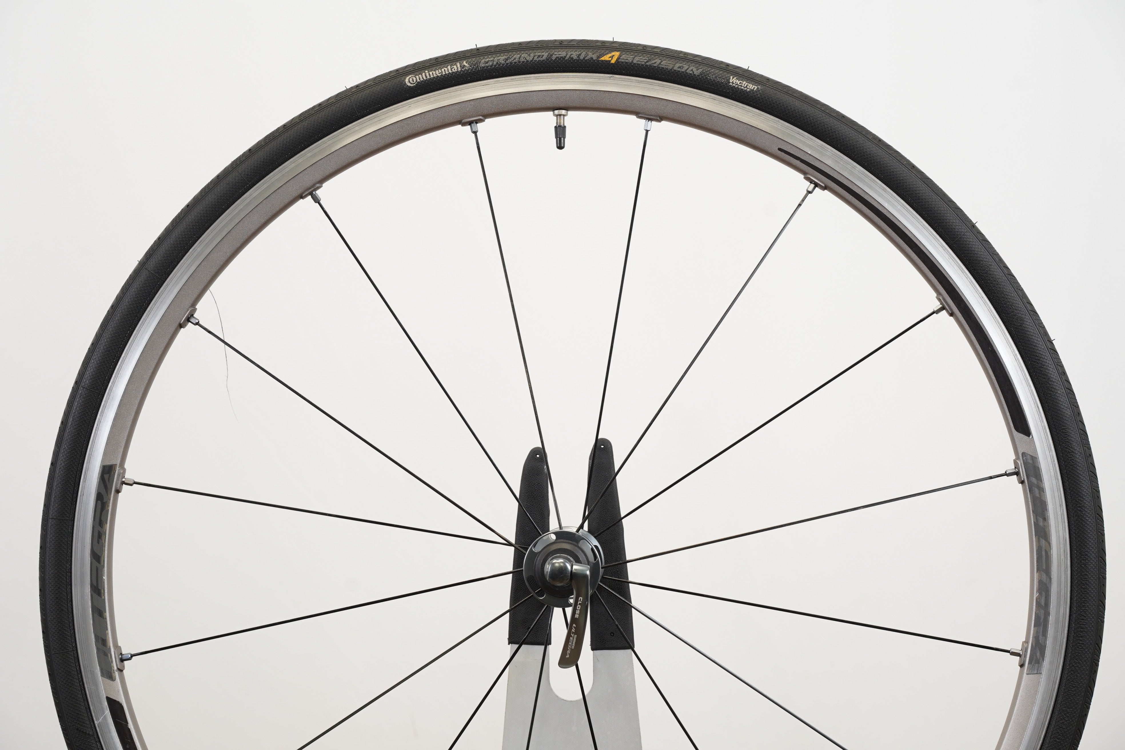 Shimano Ultegra WH-6800 Alloy Clincher Rim Brake Wheelset 11 Speed