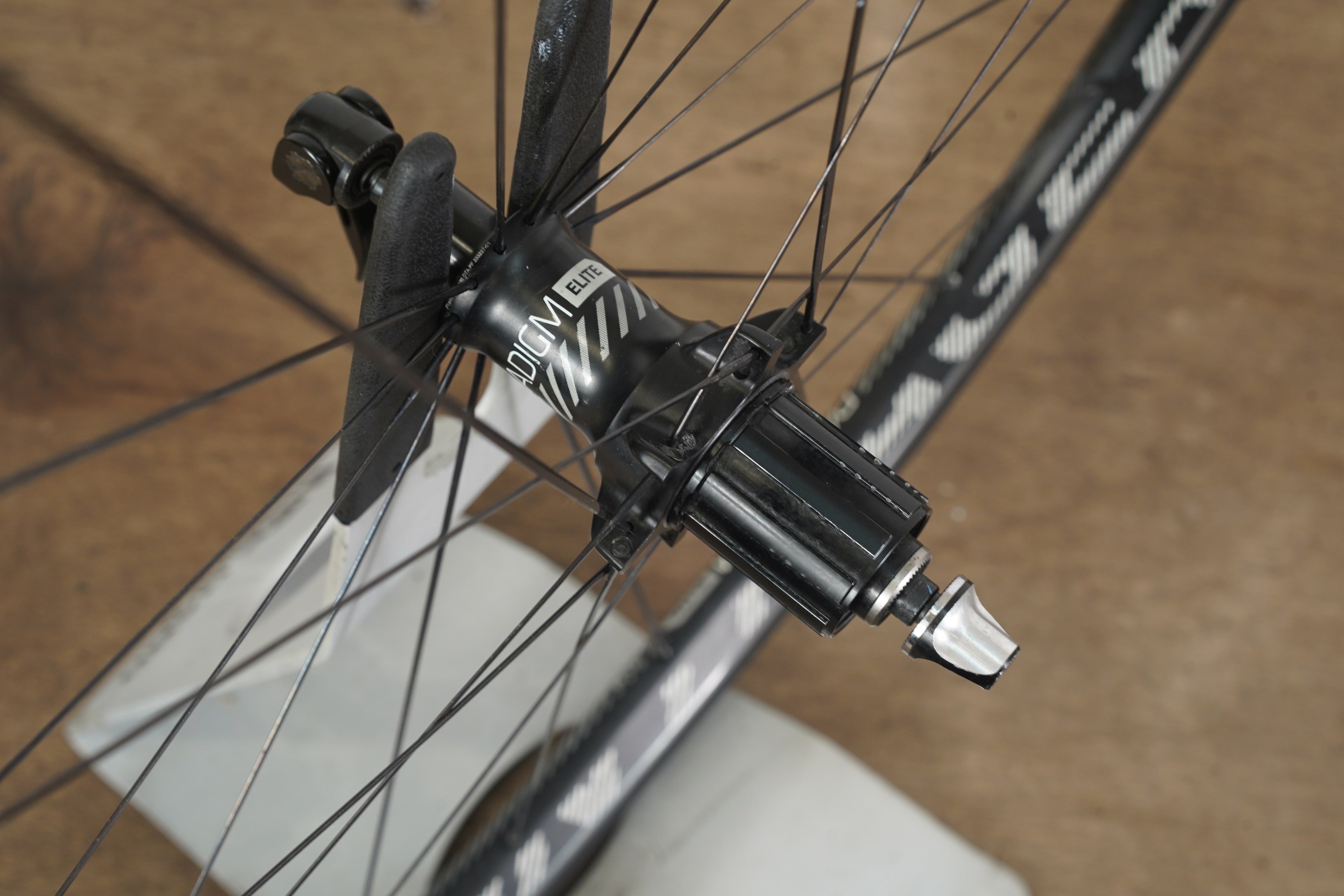 BONTRAGER PARADIGM ELITE シマノフリー11s Bontrager Paradigm Elite Alloy Tubeless Clincher Rim