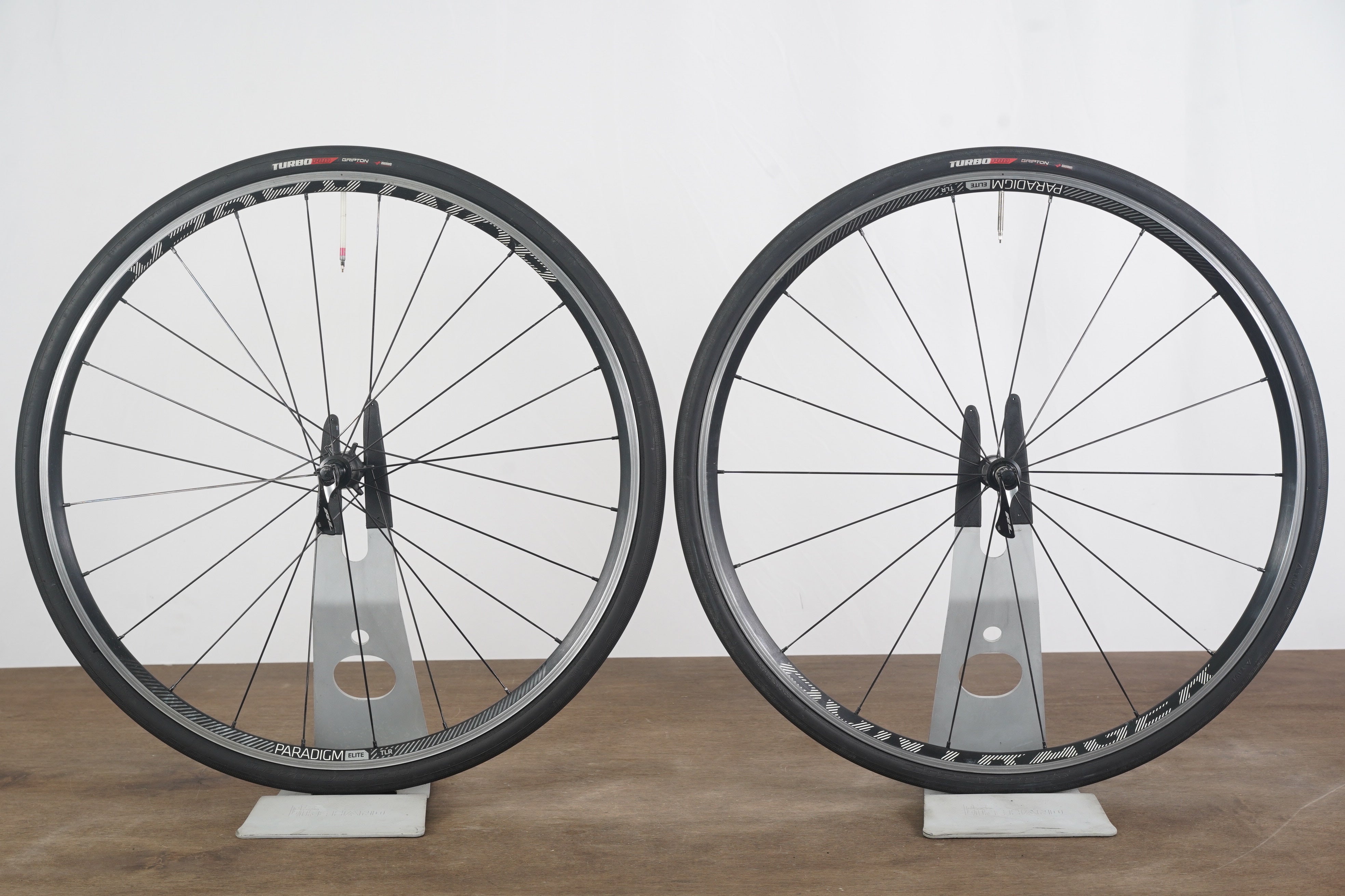 BONTRAGER PARADIGM ELITE シマノフリー11s Bontrager Paradigm Elite Alloy Tubeless Clincher Rim