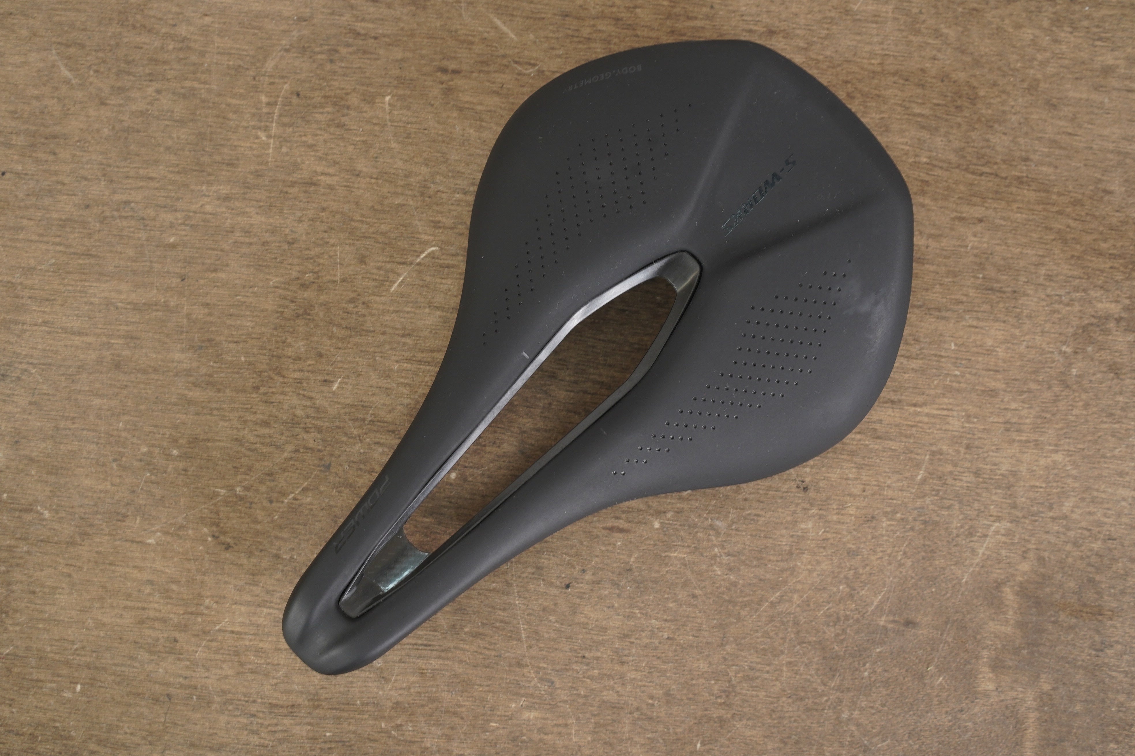 【ユチャ様限定】S-WORKS POWERCARBON SADDLE 143mm Specialized S-Works power arc saddle red 143mm - 27118-1713