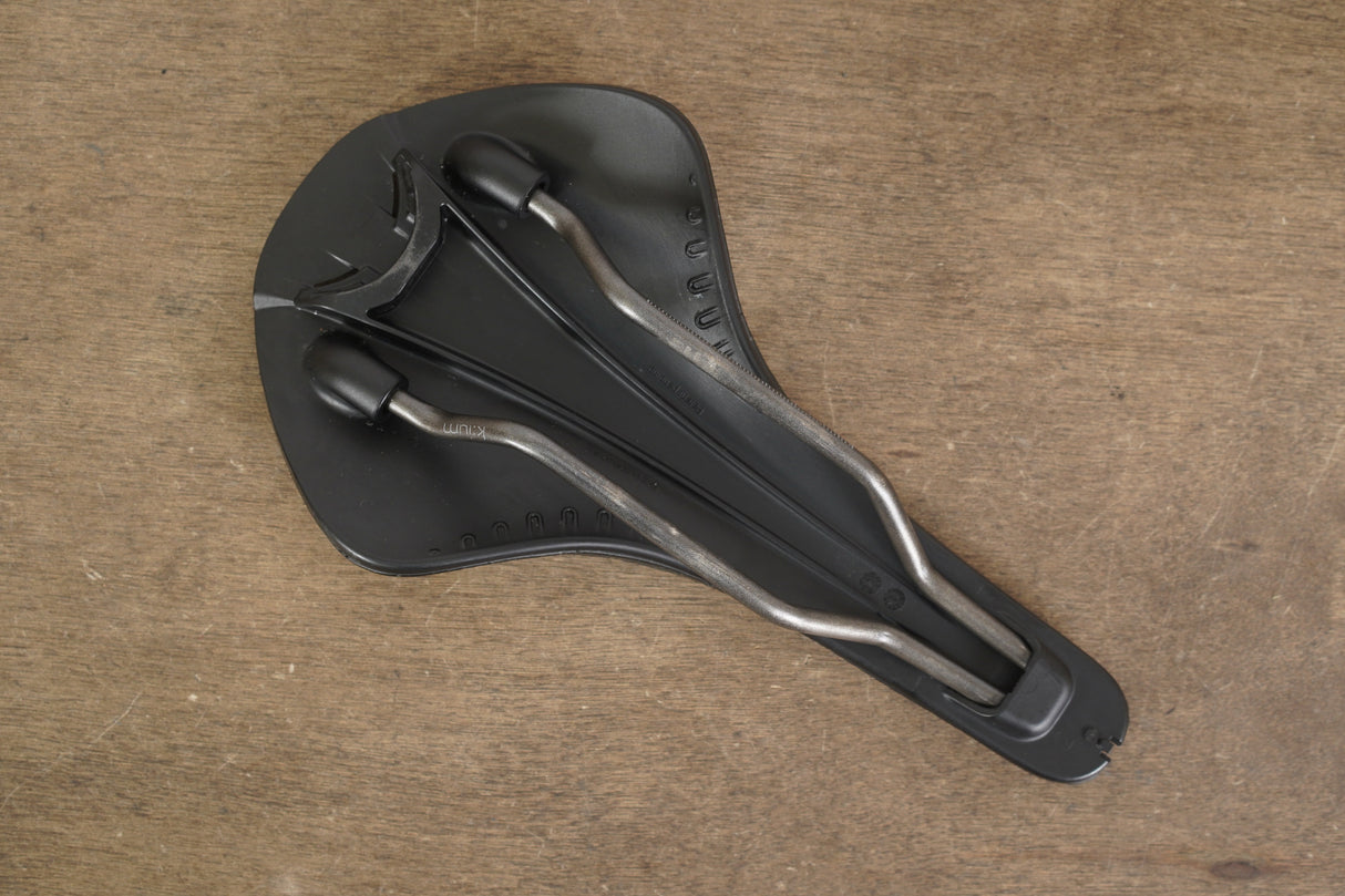 149mm Fizik Antares R3 Versus Evo Adaptive Kium Rail Road Saddle 217g
