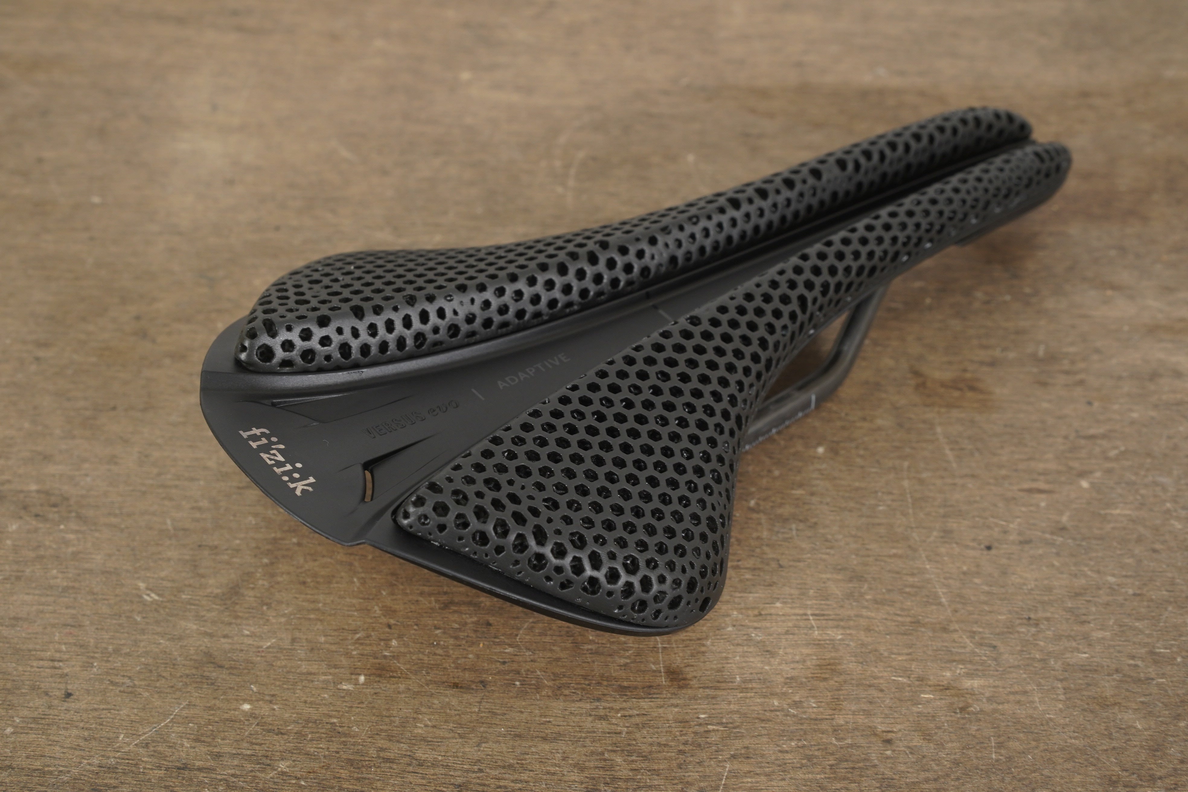 148mm Fizik Antares R1 Versus Evo Adaptive Carbon Rail Road Saddle
