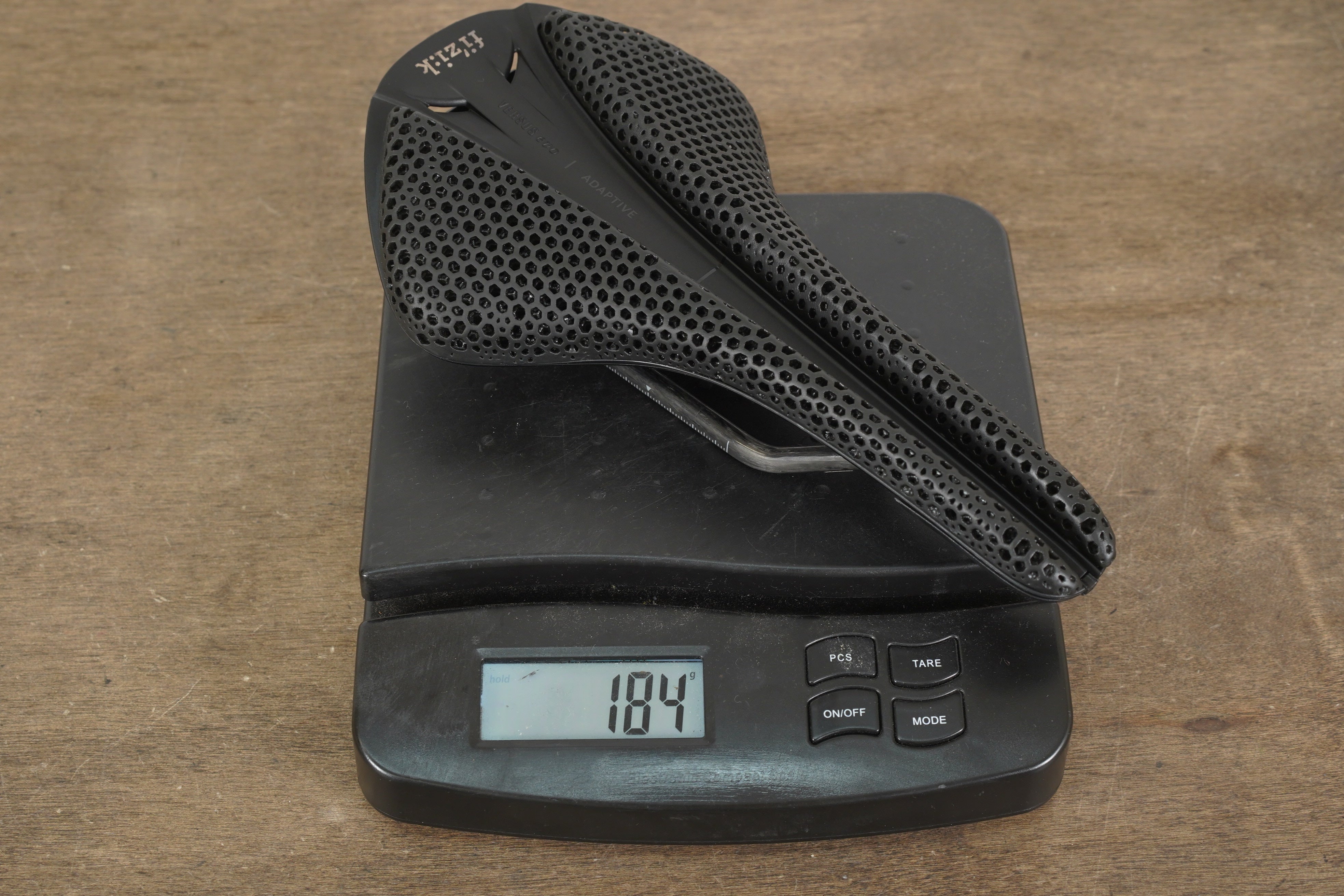 148mm Fizik Antares R1 Versus Evo Adaptive Carbon Rail Road Saddle