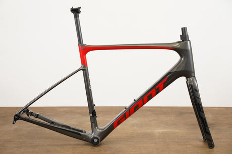 M/L Giant Defy Advanced Di2 Carbon Disc Brake Road Frameset