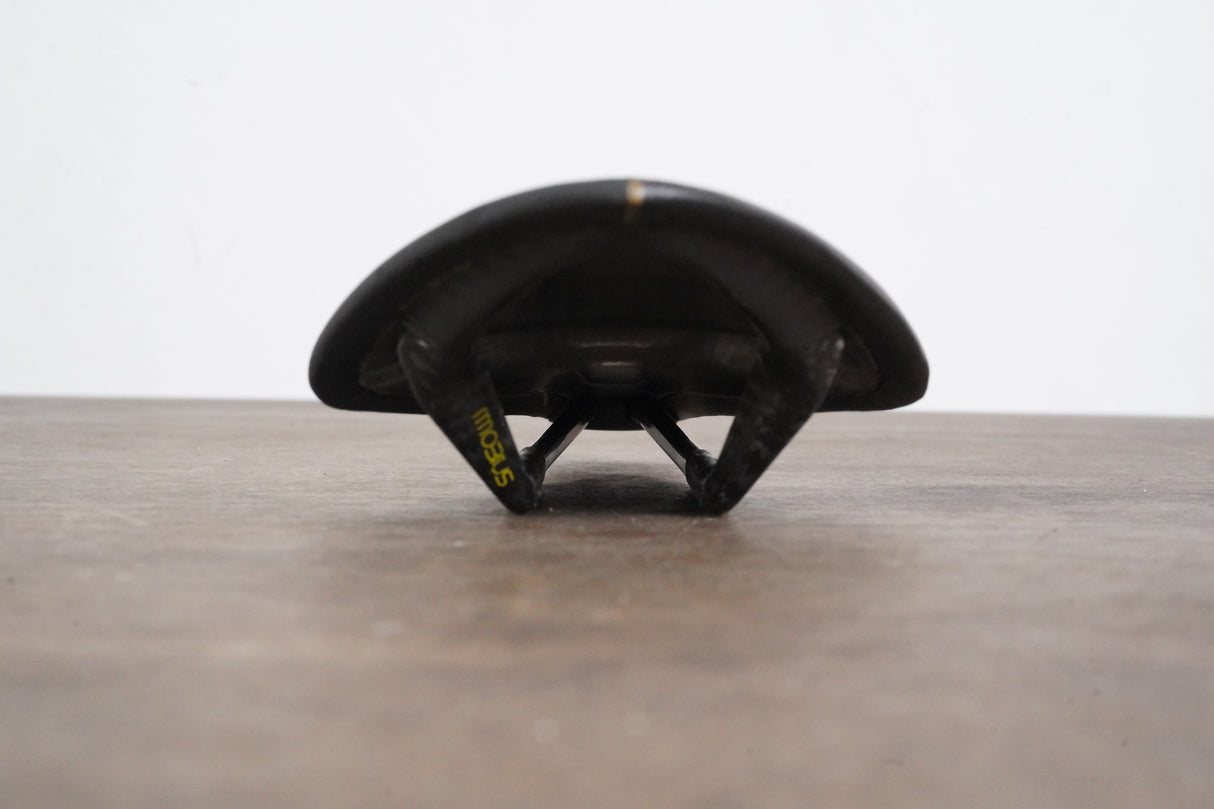 138mm (Regular) Fizik Arione 00 Carbon Road Saddle 147g