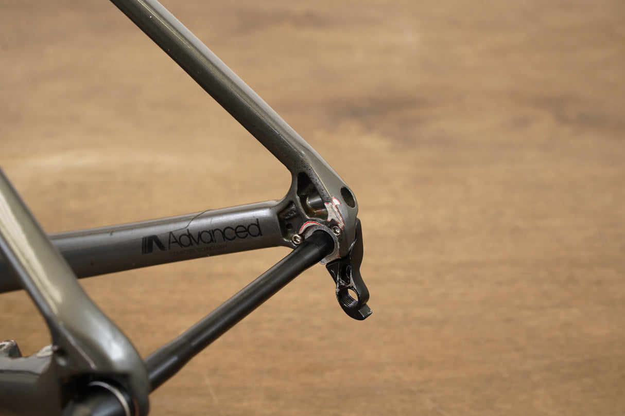 M/L Giant Defy Advanced Di2 Carbon Disc Brake Road Frameset
