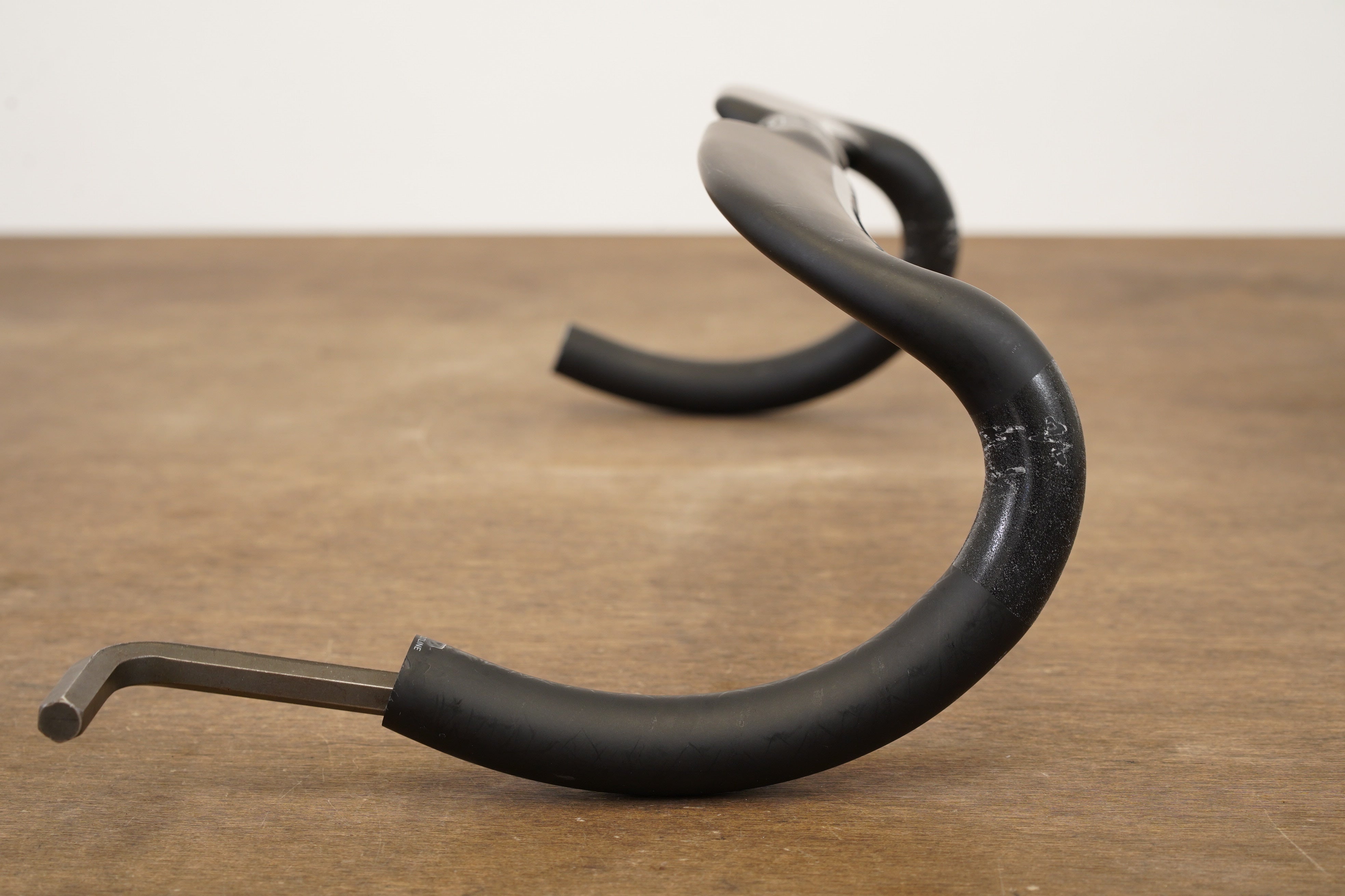 42cm ENVE SES Aero Carbon Road Handlebar 31.8mm – Elevate Cycling