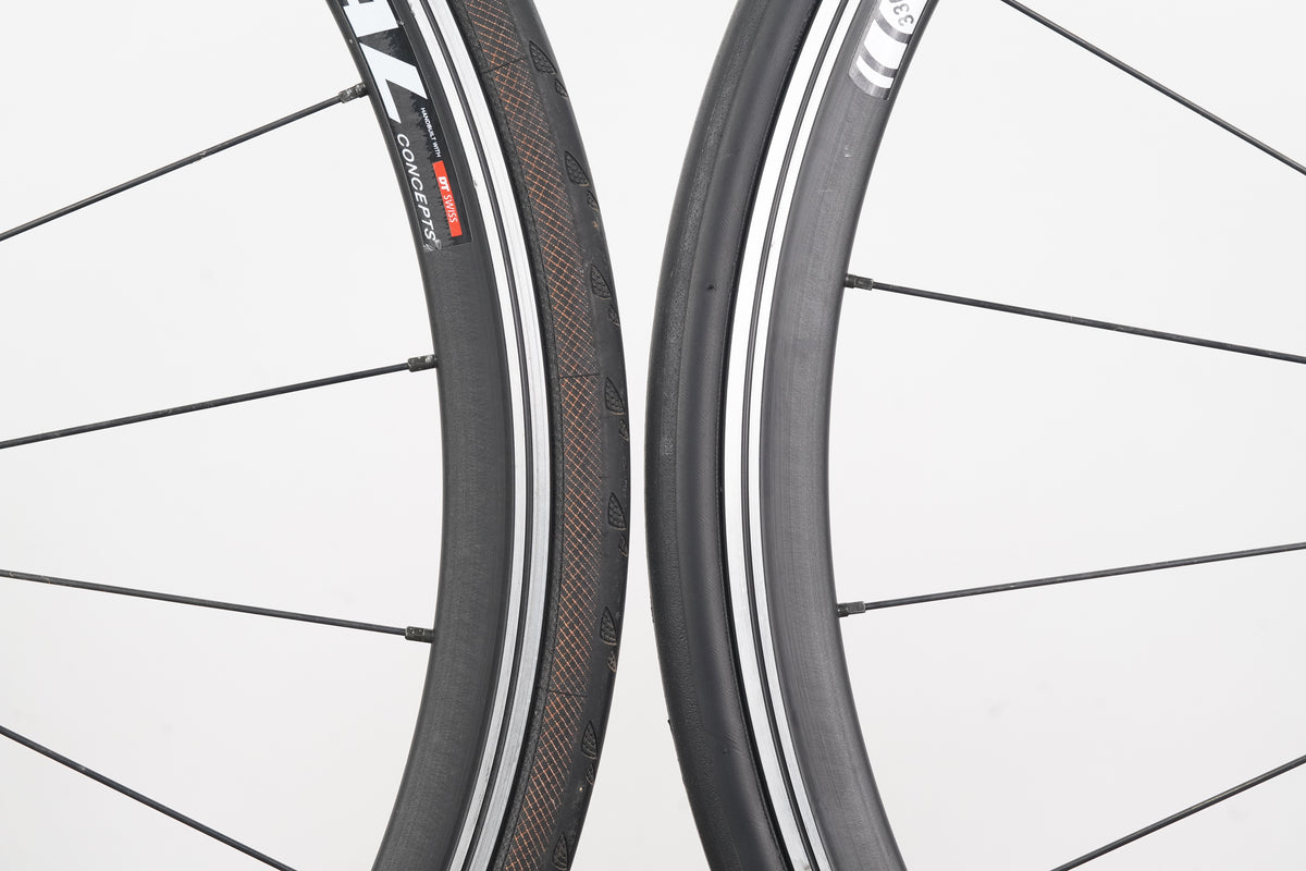 Oval Concepts 330 Alloy Clincher Rim Brake Wheelset Shimano/SRAM 10 Speed